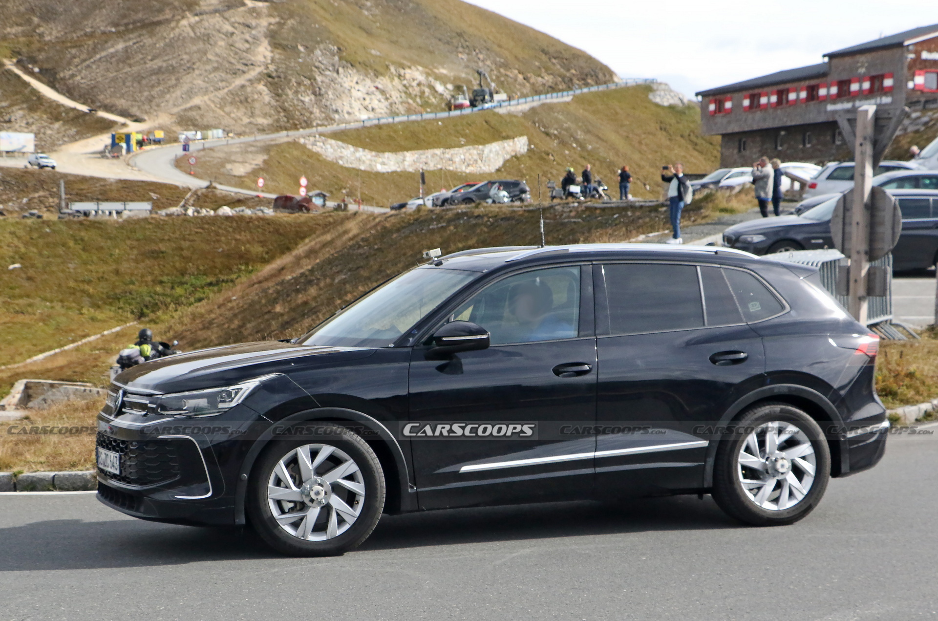 2024 VW Tiguans Gives Us Our First Look Inside Revealing Tablet-Style Screen