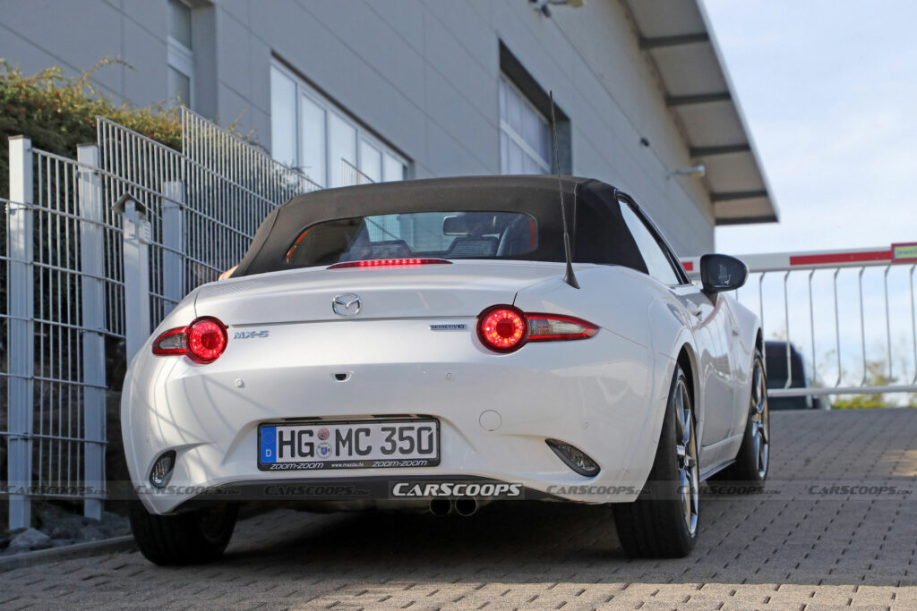 Next-Gen 2026 Mazda MX-5 Miata Mule Spied, Should Combine Fun With  Efficiency | Carscoops