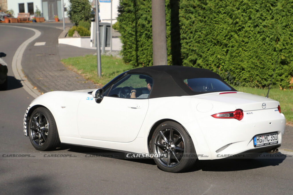 Next-Gen 2026 Mazda MX-5 Miata Mule Spied, Should Combine Fun With  Efficiency | Carscoops