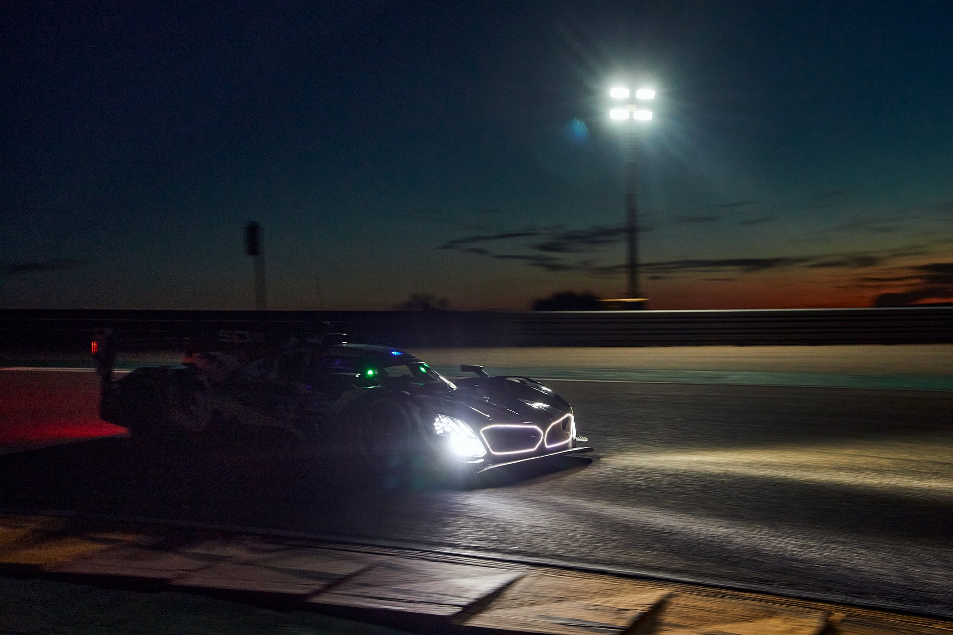 BMW To Start Testing The M Hybrid V8 In The United States