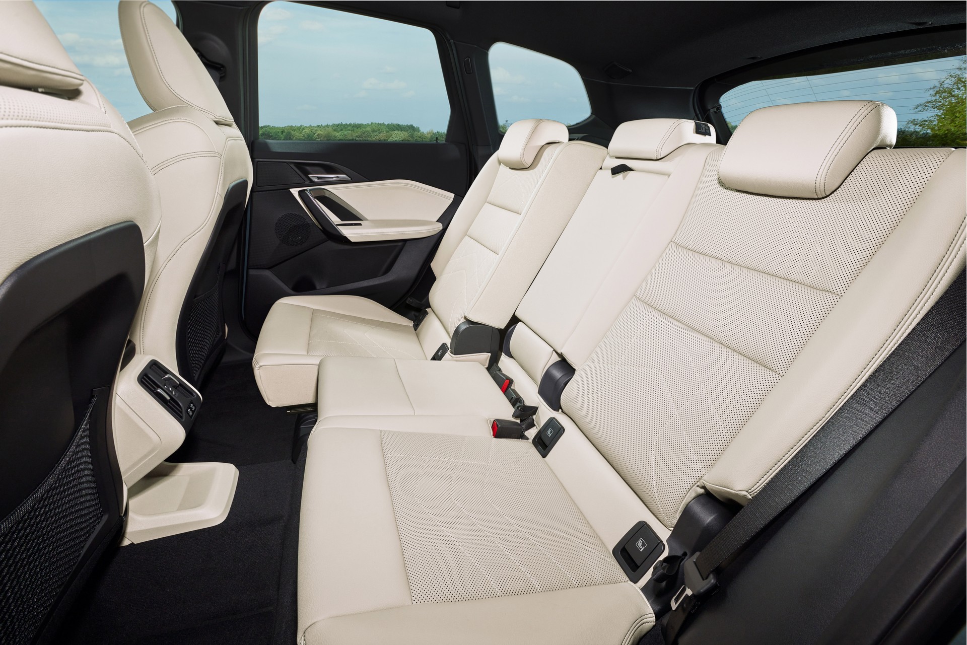 Photo Gallery: Is The 2023 BMW X1 One Of The Brand’s Few Good-Looking Models?