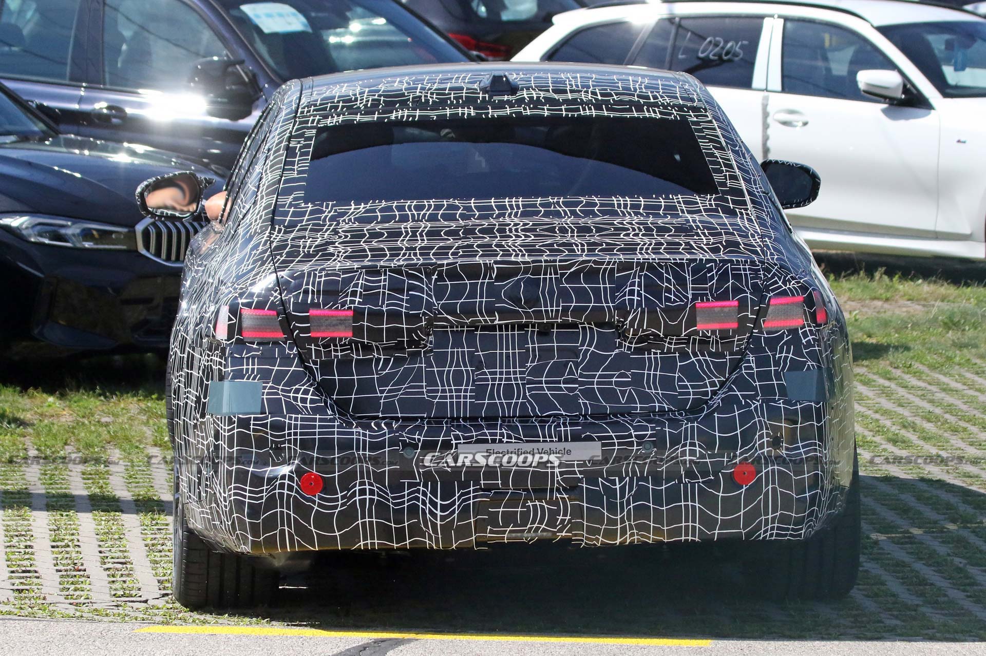 New i5 And i5 M60 Are Big Electric BMWs For People Who Don’t Want A Jump Scare When They Open The Garage Door