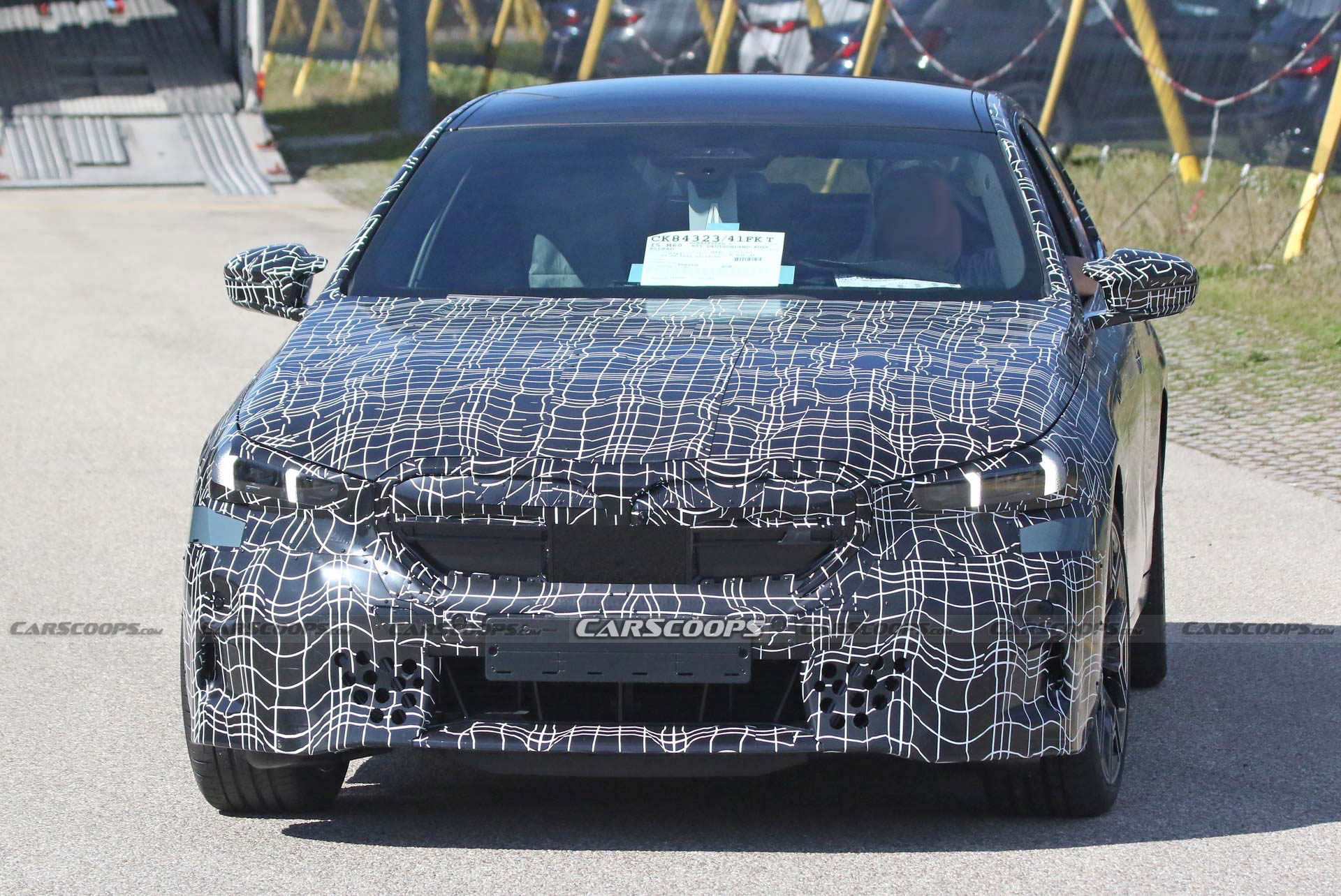 New i5 And i5 M60 Are Big Electric BMWs For People Who Don’t Want A Jump Scare When They Open The Garage Door