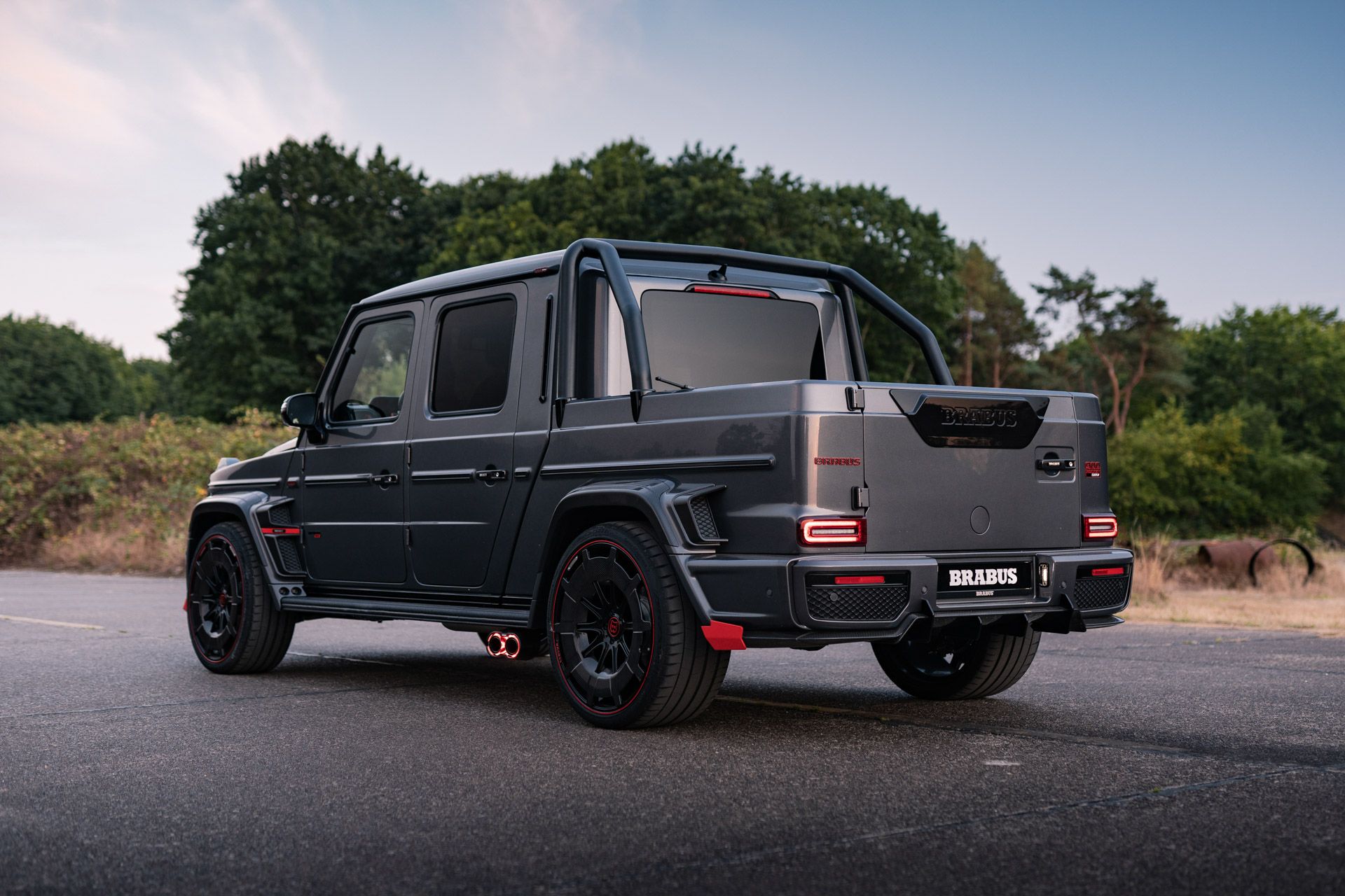 The 900-Horsepower Brabus Crawler AMG G63 Costs $1M - The Car Guide