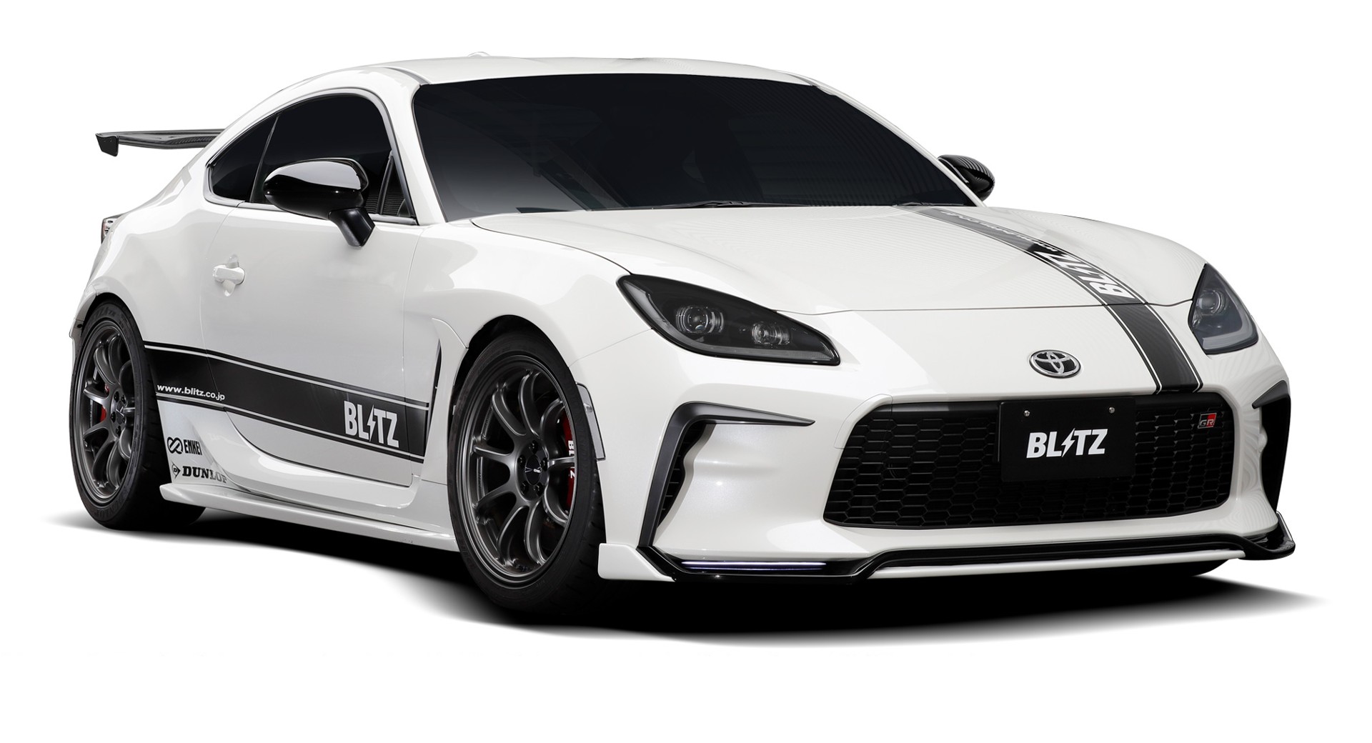 Blitz présente un kit aérodynamique plus subtil pour la Toyota GR86 et la Subaru BRZ