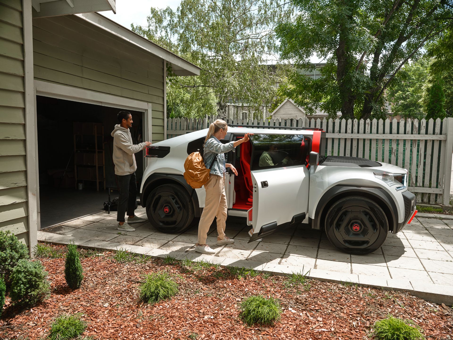 Citroen Oli Concept Is A Quirky Electric Pickup Made From Recycled Materials
