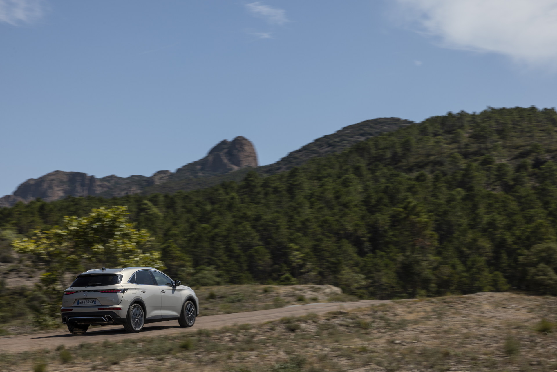 2023 DS 7 E-Tense Is One Pricey French Crossover That Tops Out At €78,400