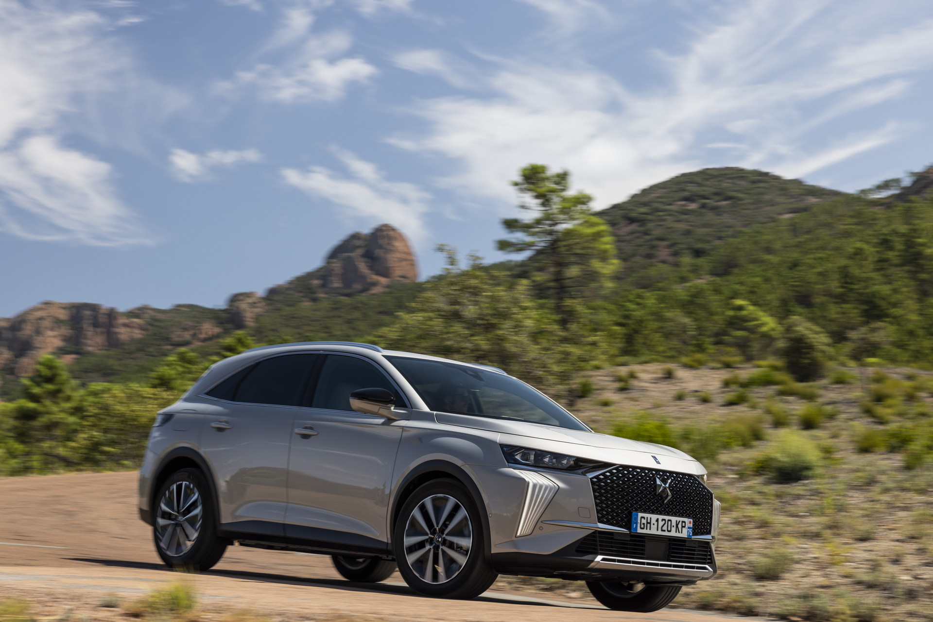 2023 DS 7 E-Tense Is One Pricey French Crossover That Tops Out At €78,400