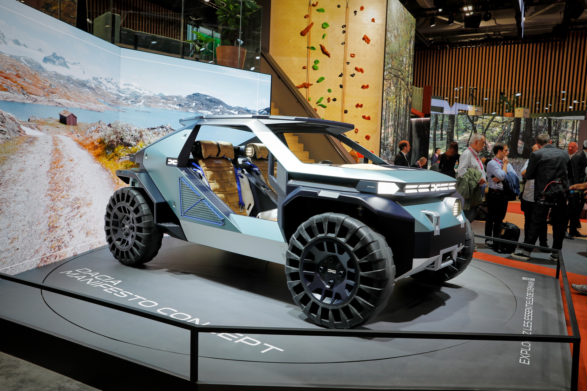 Dacia Manifesto Concept Is A Futuristic EV Off-Roader For Outdoors Enthusiasts