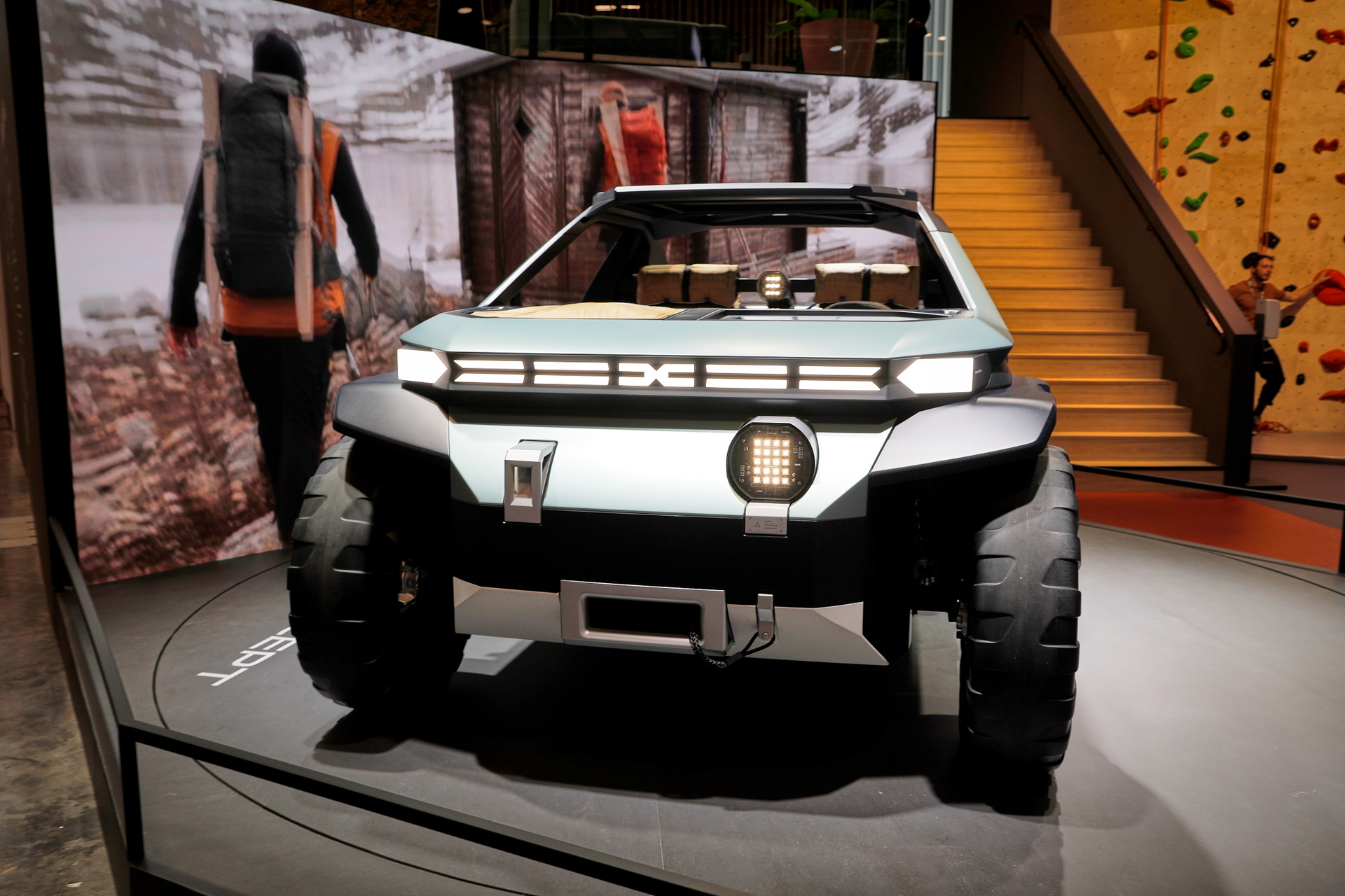 Dacia Manifesto Concept Is A Futuristic EV Off-Roader For Outdoors Enthusiasts