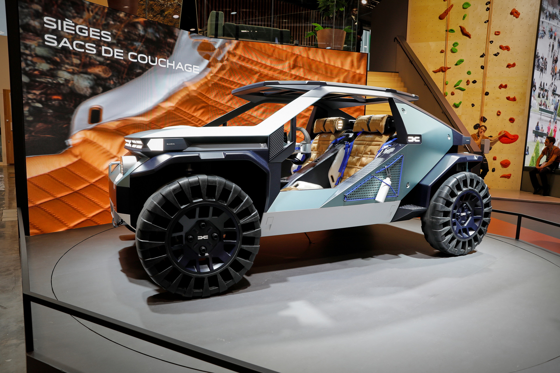 Dacia Manifesto Concept Is A Futuristic EV Off-Roader For Outdoors Enthusiasts