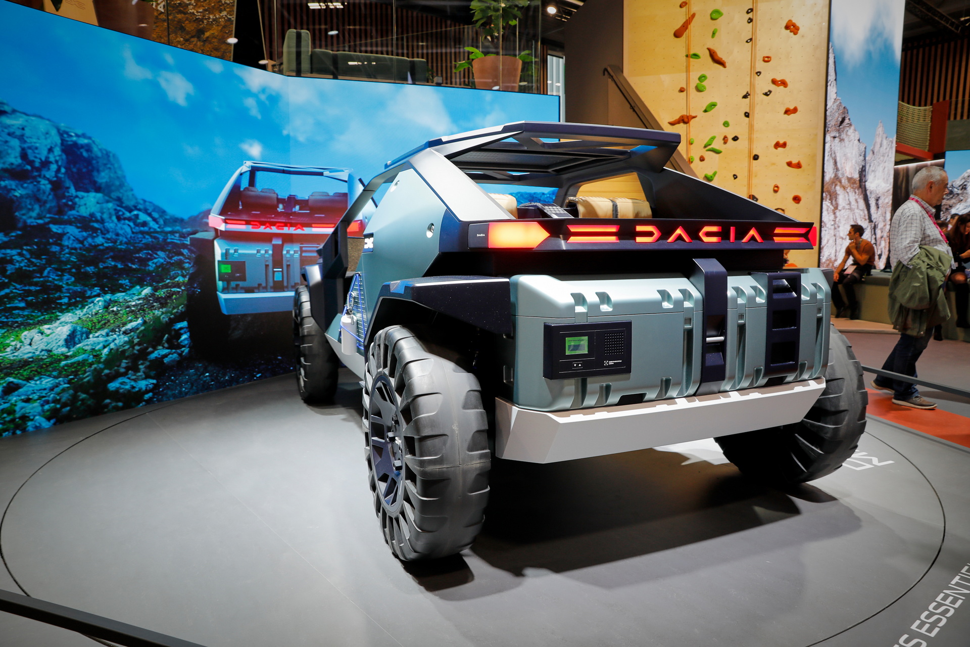 Dacia Manifesto Concept Is A Futuristic EV Off-Roader For Outdoors Enthusiasts