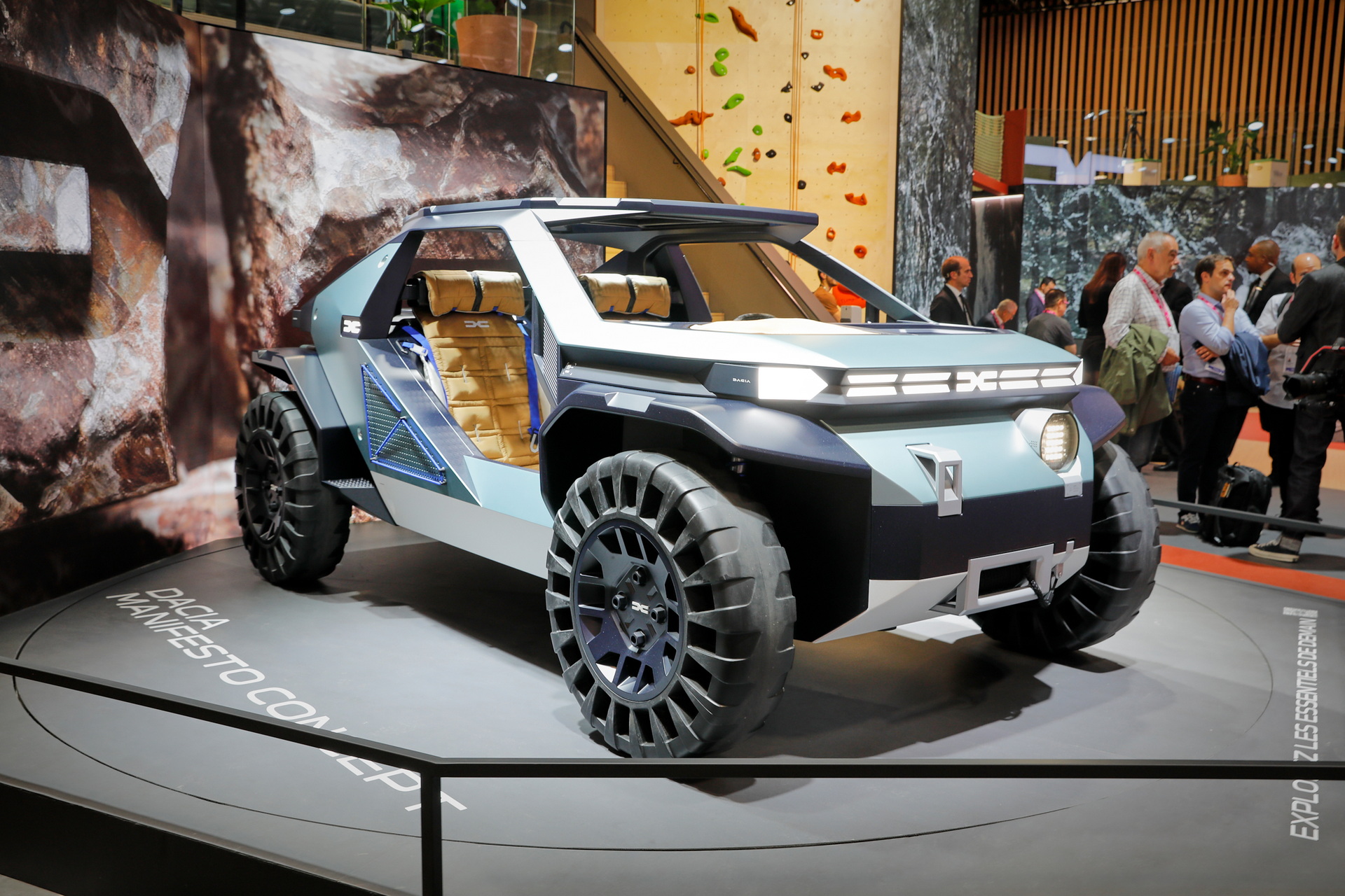 Dacia Manifesto Concept Is A Futuristic EV Off-Roader For Outdoors Enthusiasts