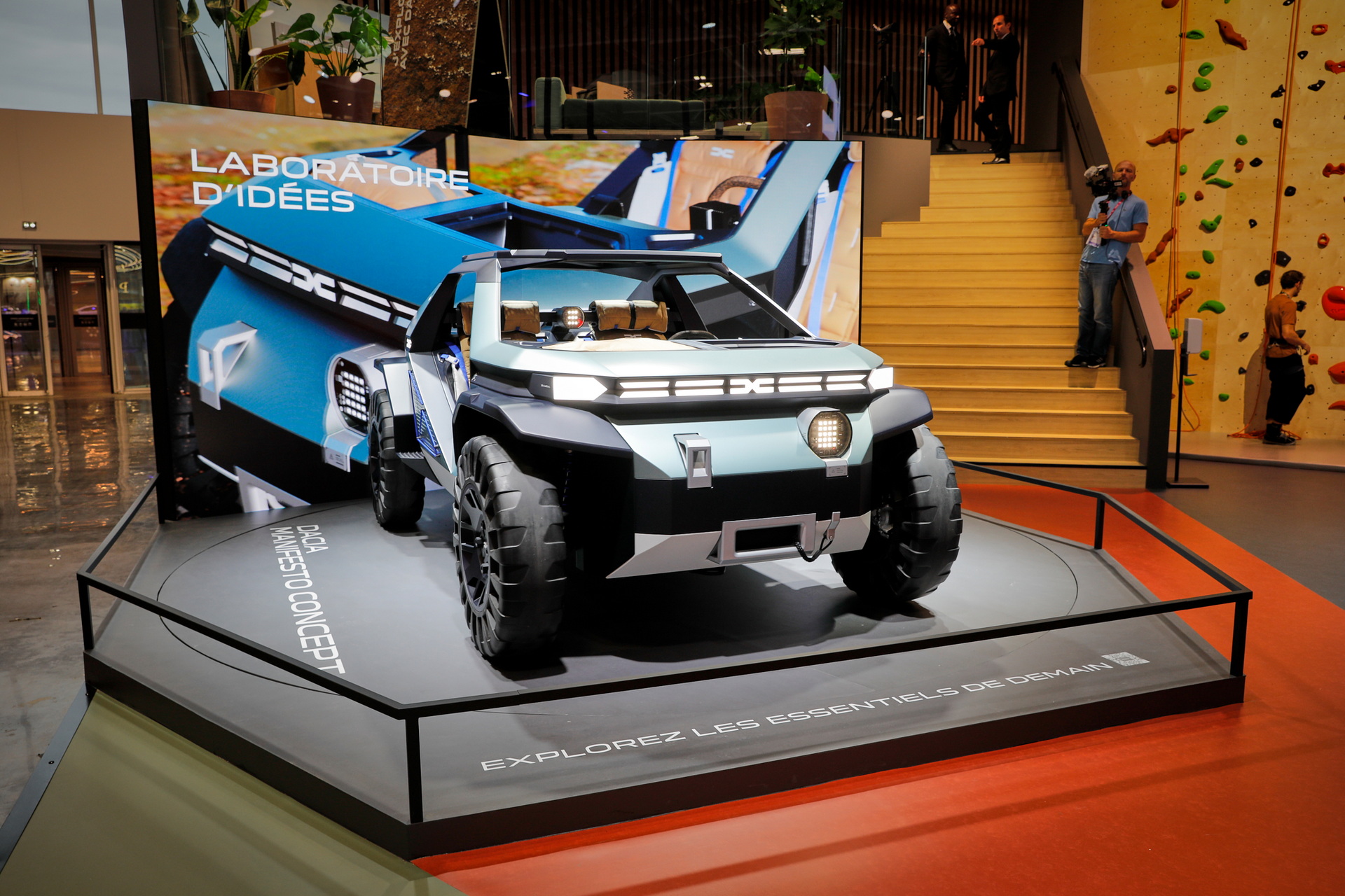 Dacia Manifesto Concept Is A Futuristic EV Off-Roader For Outdoors Enthusiasts