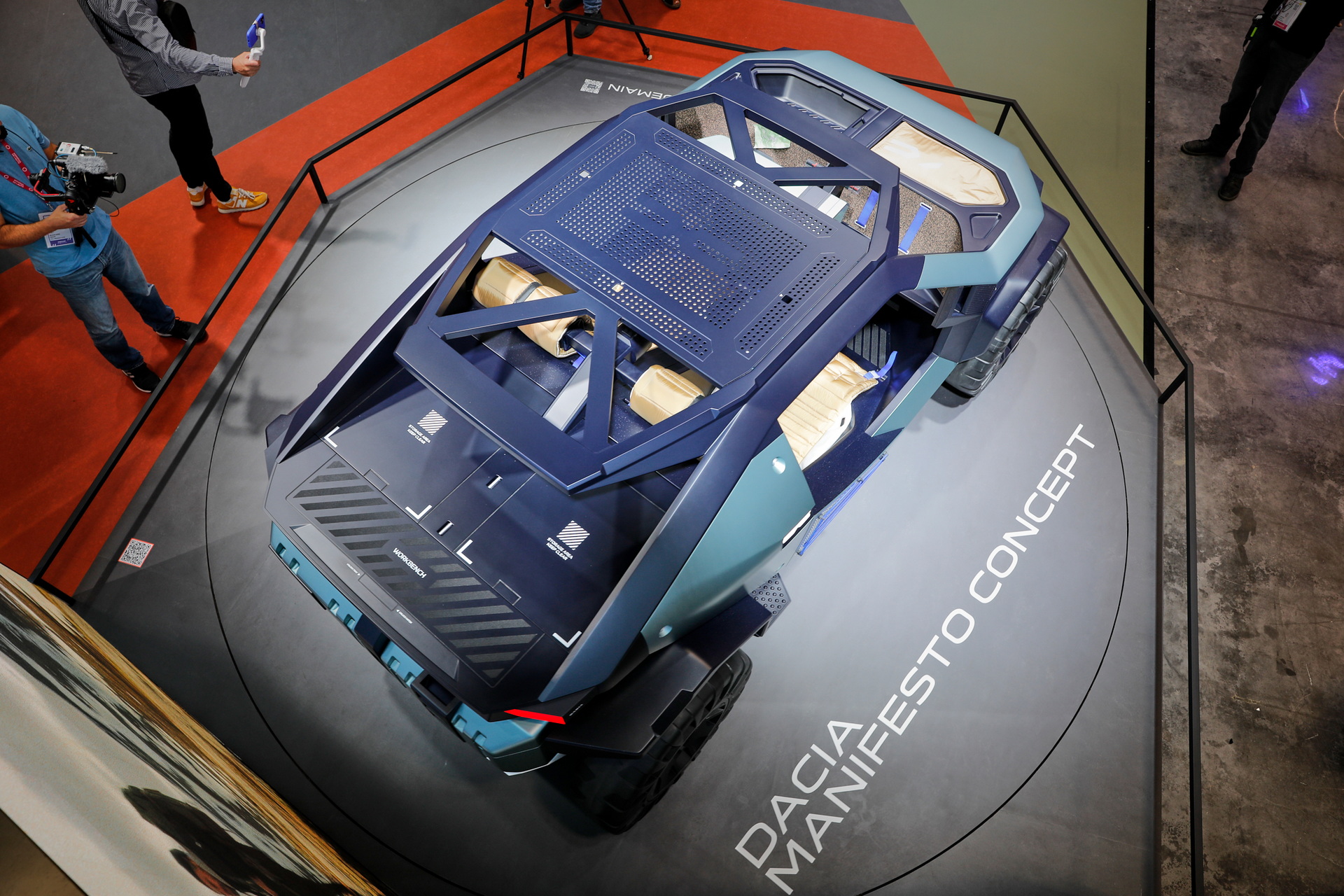 Dacia Manifesto Concept Is A Futuristic EV Off-Roader For Outdoors Enthusiasts