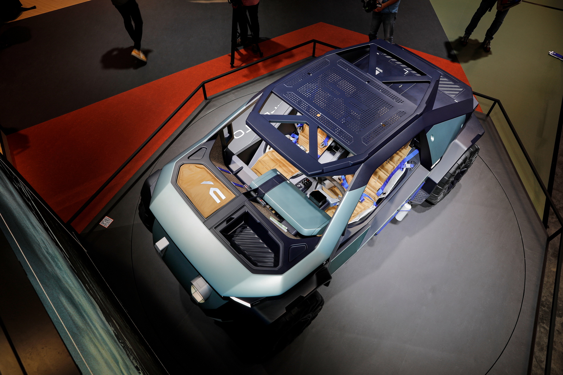 Dacia Manifesto Concept Is A Futuristic EV Off-Roader For Outdoors Enthusiasts