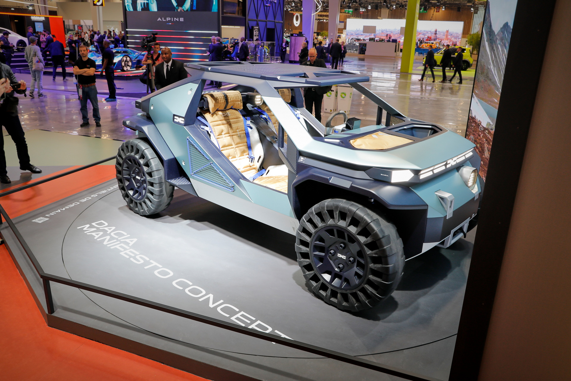 Dacia Manifesto Concept Is A Futuristic EV Off-Roader For Outdoors Enthusiasts