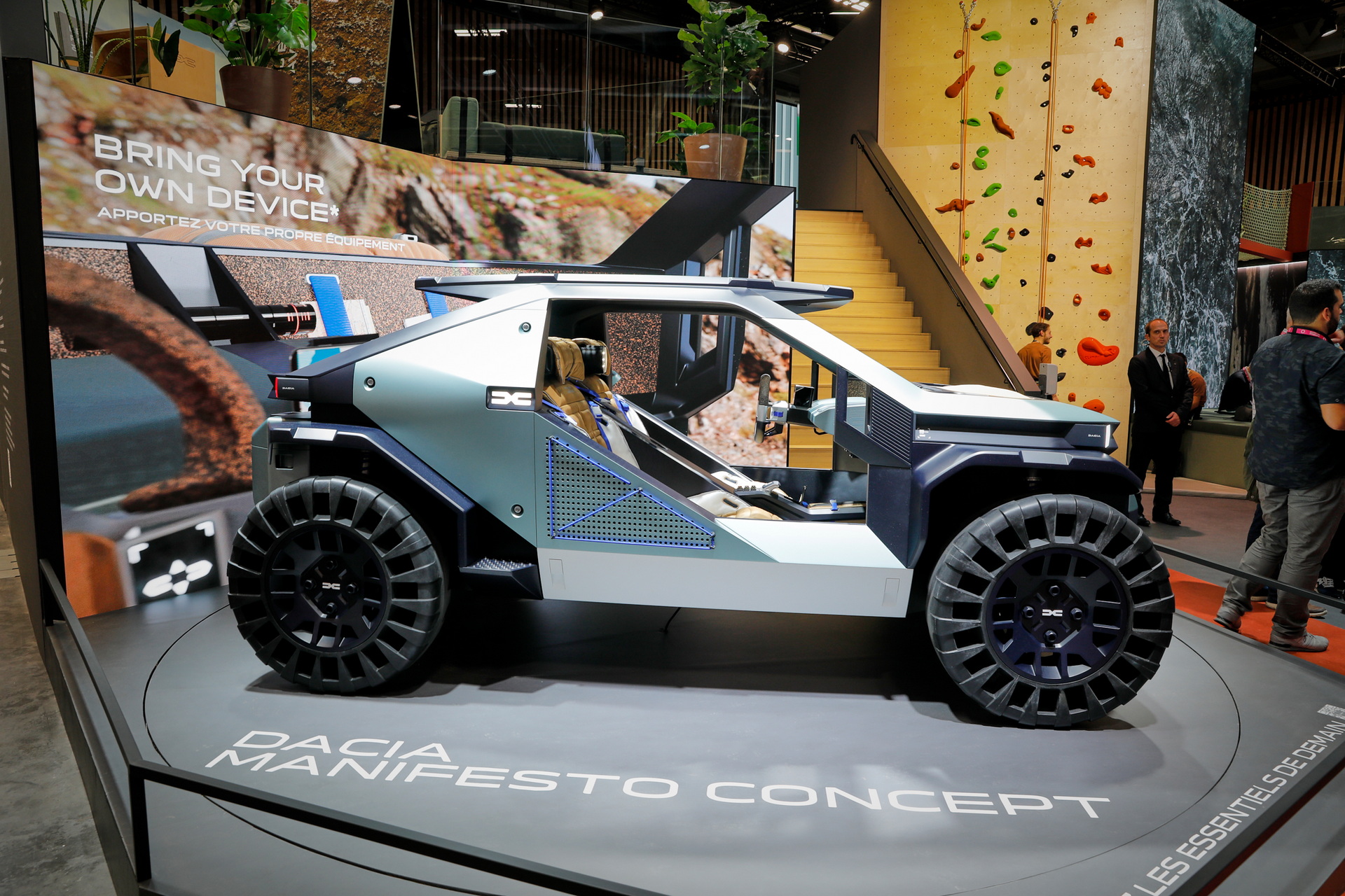 Dacia Manifesto Concept Is A Futuristic EV Off-Roader For Outdoors Enthusiasts