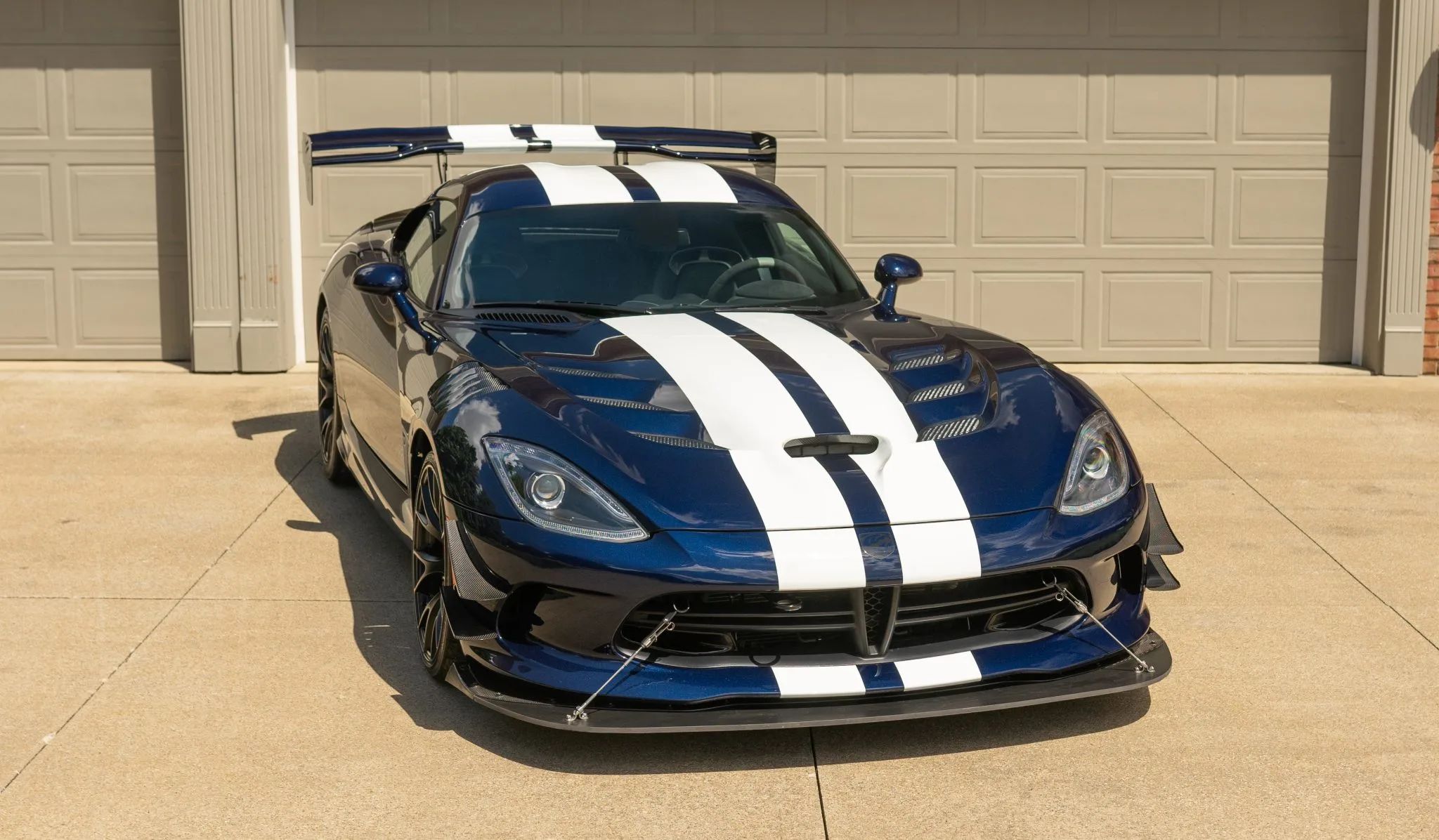 We Can’t Get Enough Of This 2016 Dodge Viper ACR Extreme