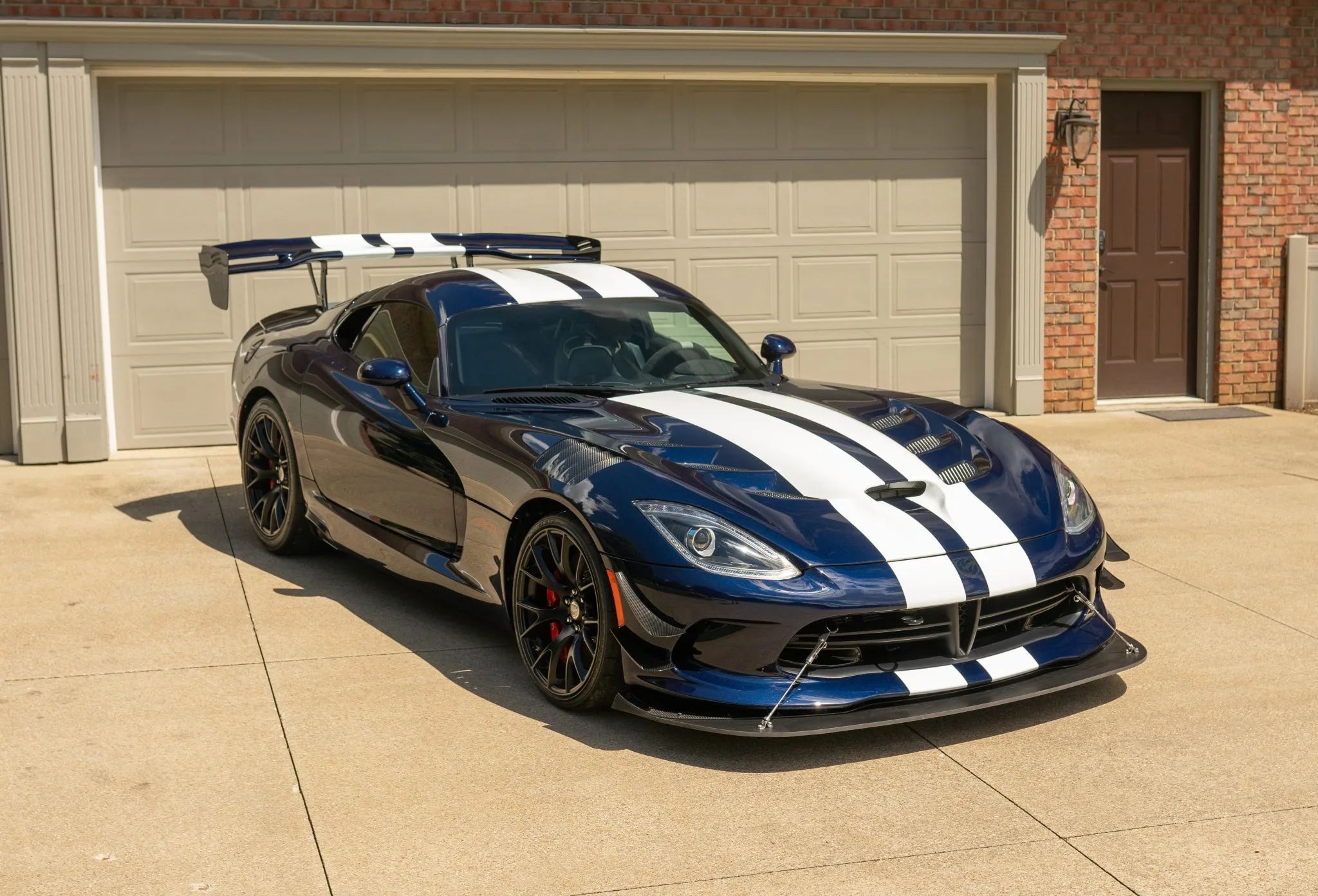 We Can’t Get Enough Of This 2016 Dodge Viper ACR Extreme