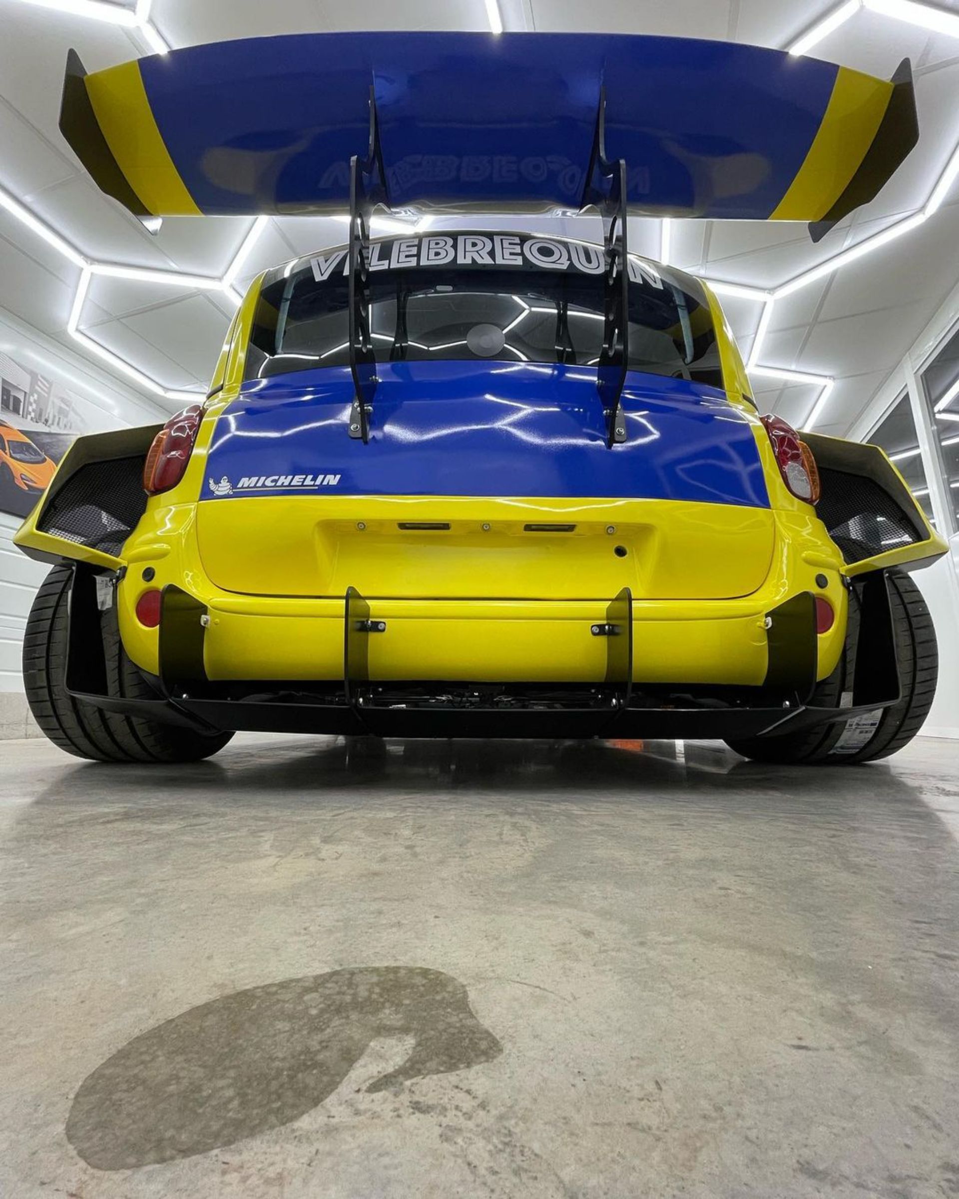 Crazy Fiat Multipla With Wide Bodykit And 1,000-HP V8 Is Coming To 2022 Paris Motor Show