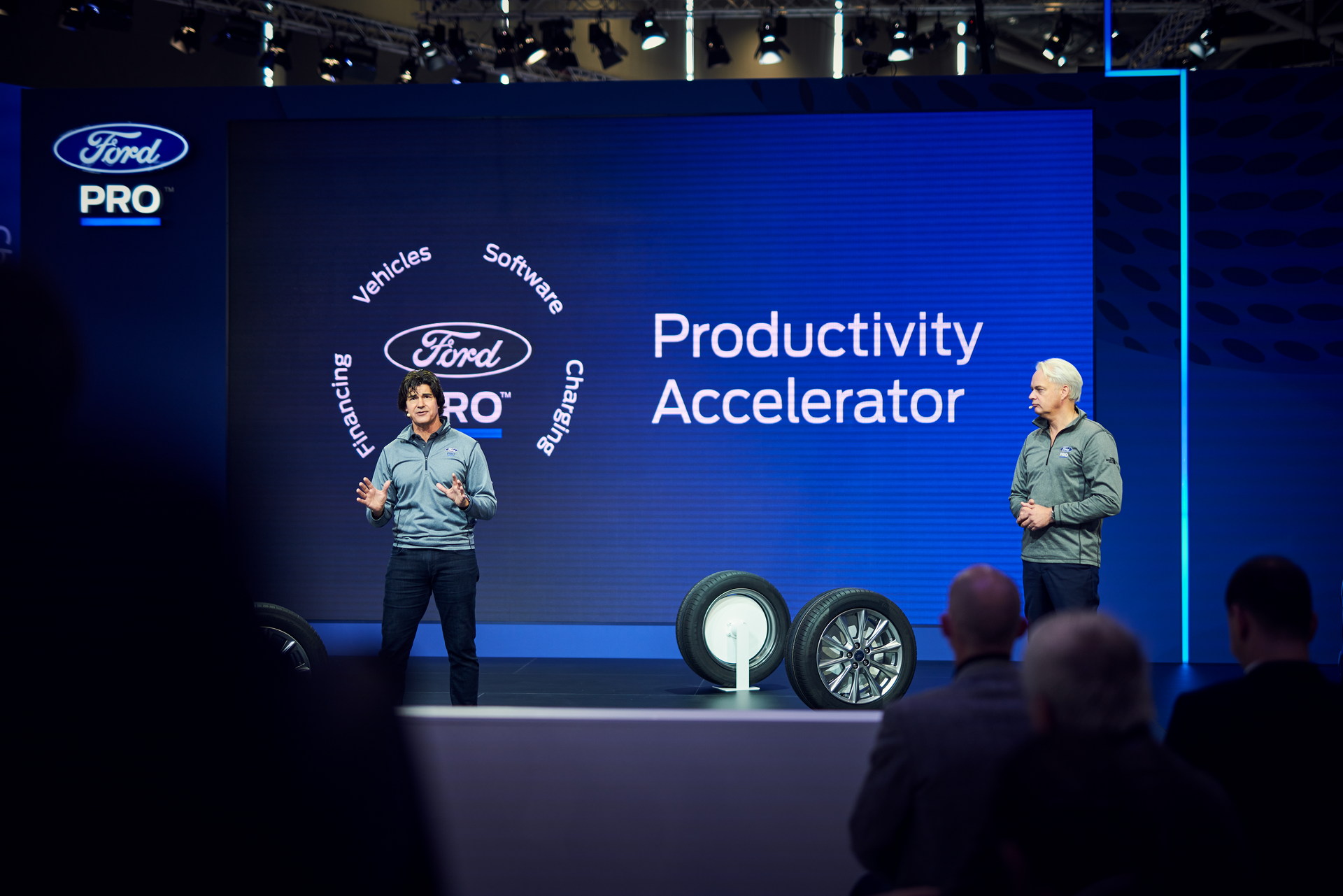 2024 Ford Transit Custom Revealed With Diesel, PHEV, And EV Powertrain Options