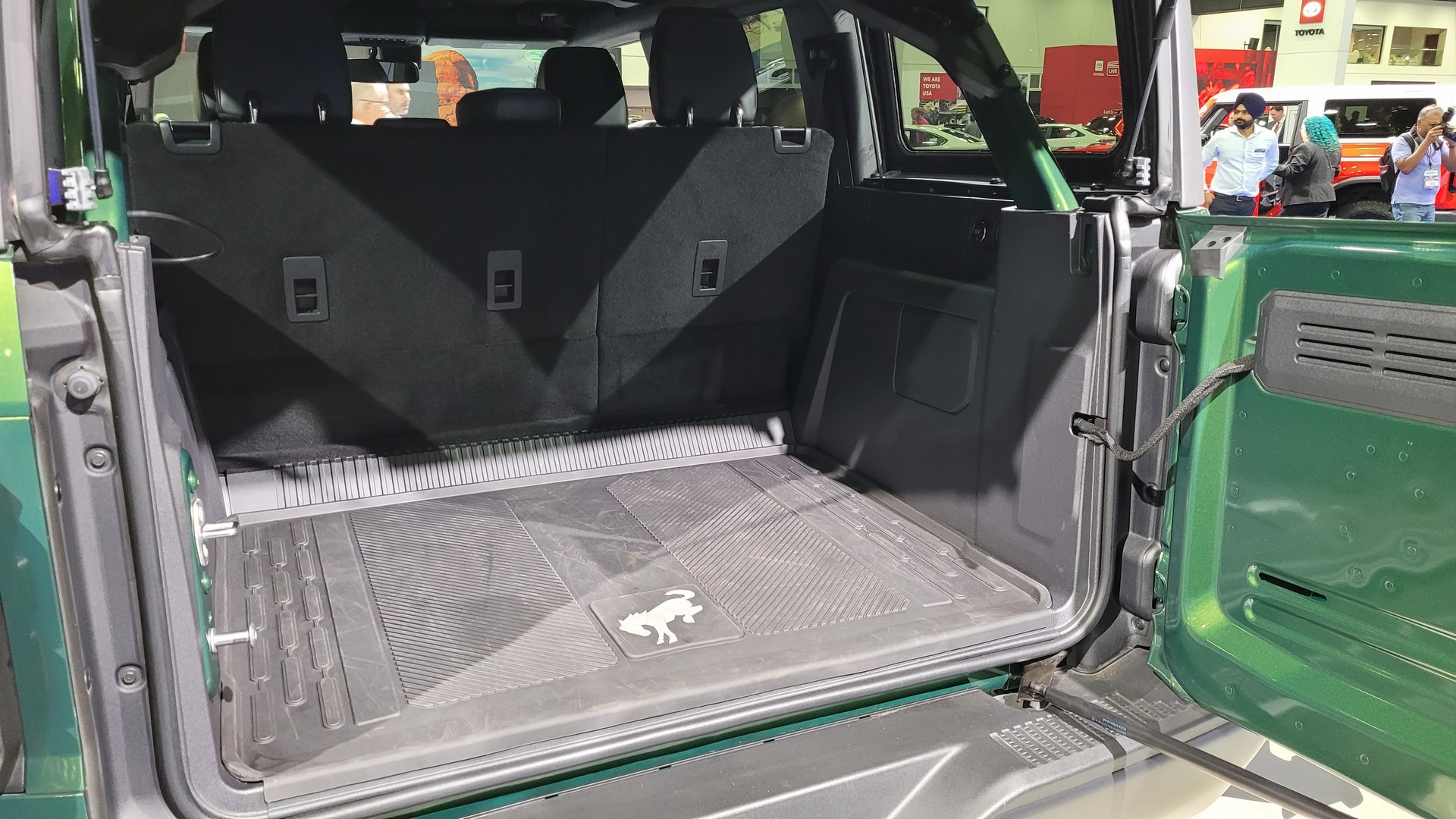 2022 Ford Bronco Raptor Proves To Be A Showstopper In Detroit