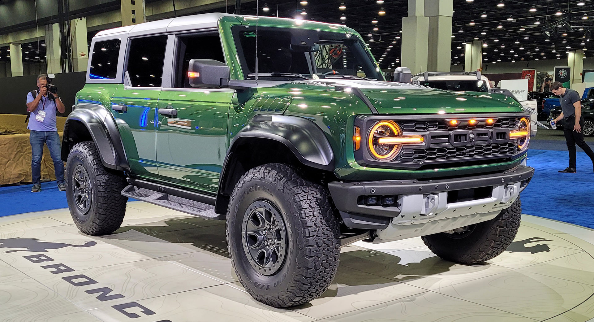 2022 Ford Bronco Raptor Proves To Be A Showstopper In Detroit | Carscoops