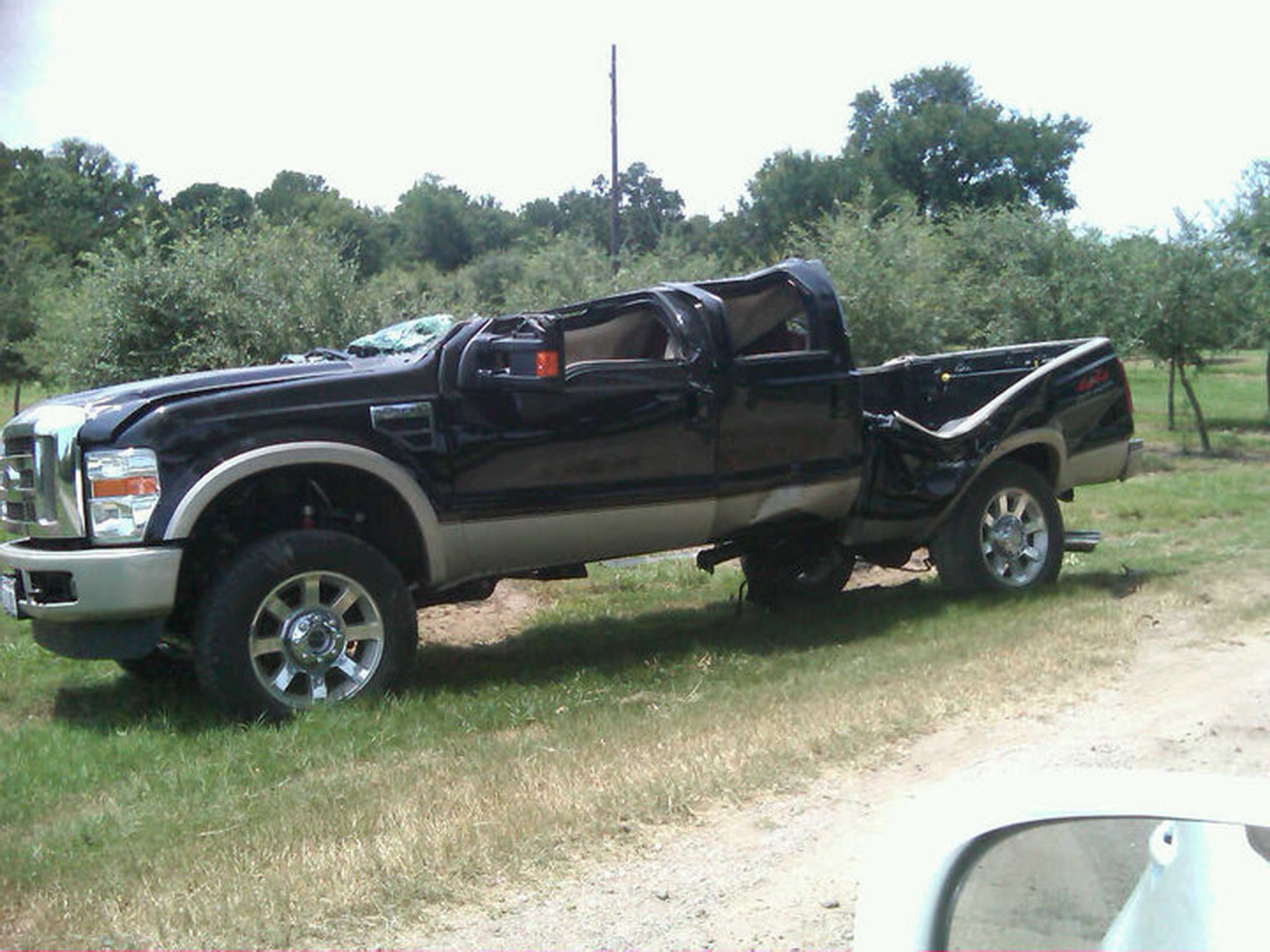 Amended Lawsuit Claims Ford Degraded Roof Strength Of “Deadly” Super Duty Pickups To Cut Costs