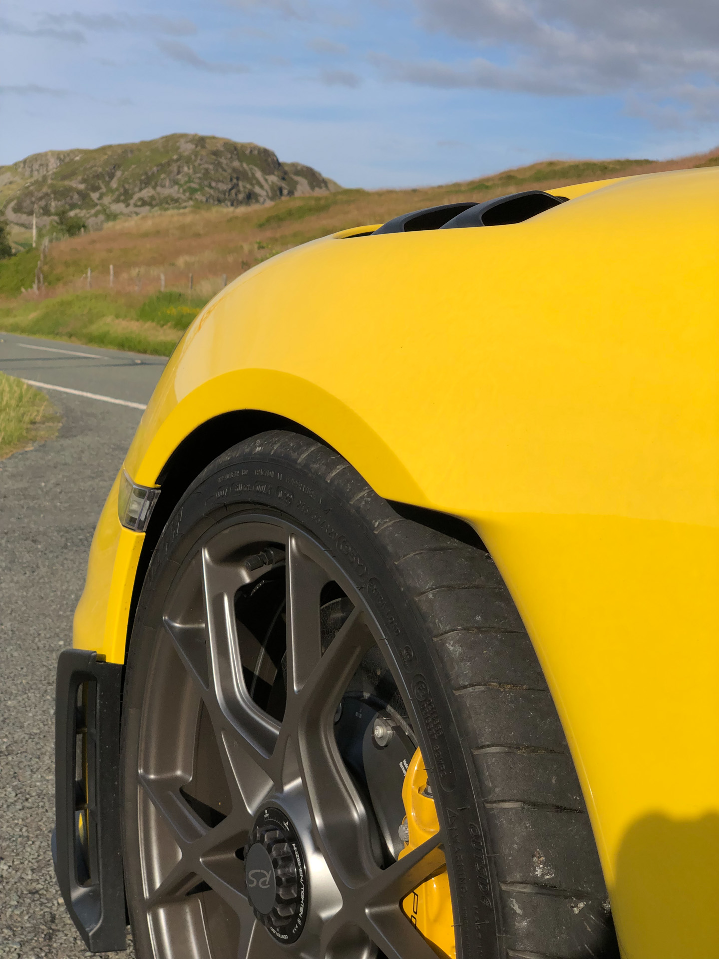 Driven: The Porsche 718 Cayman GT4 RS. This Or A 911 GT3?