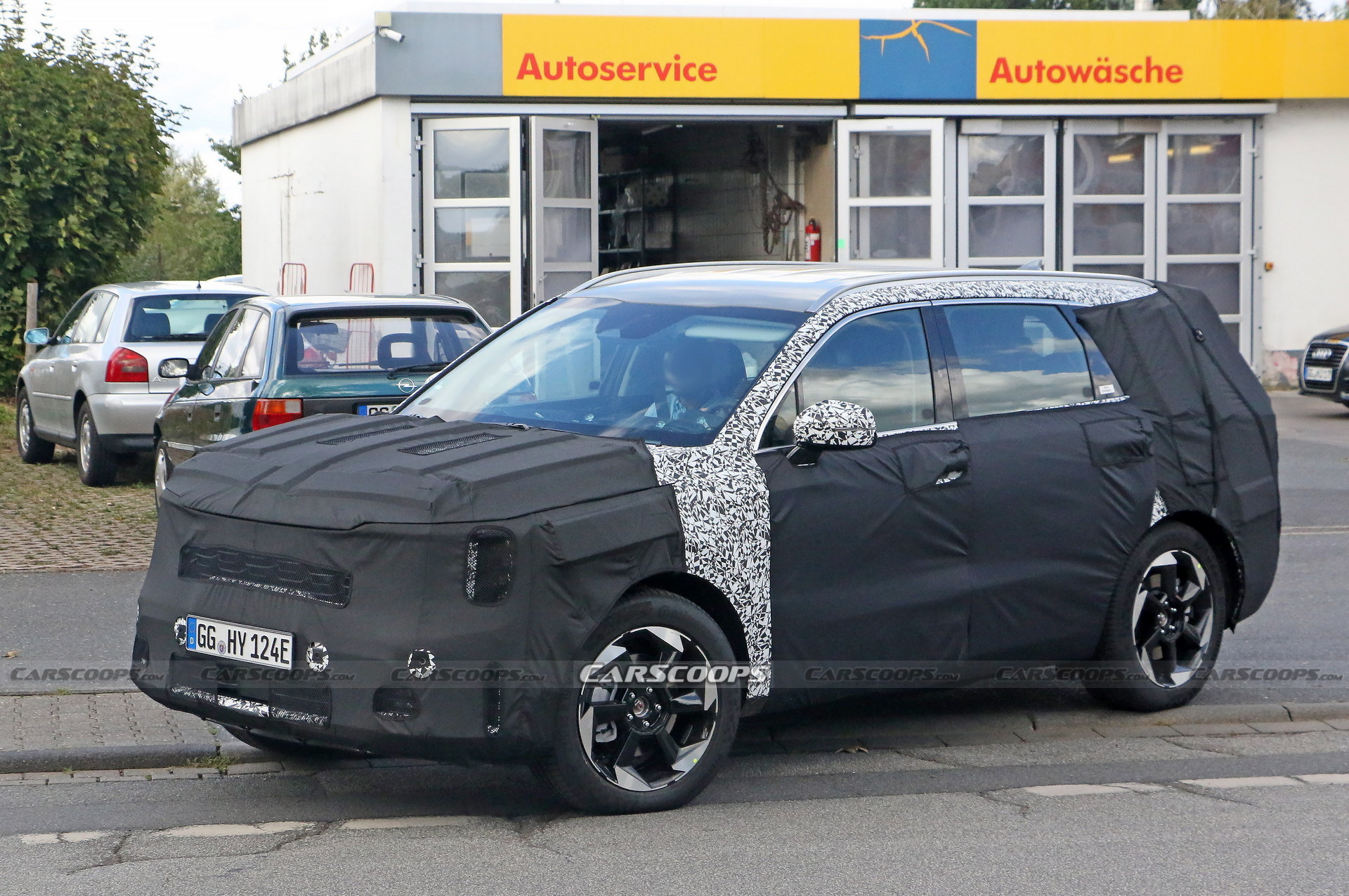 Kia Is Already Working On A Facelifted Sorento