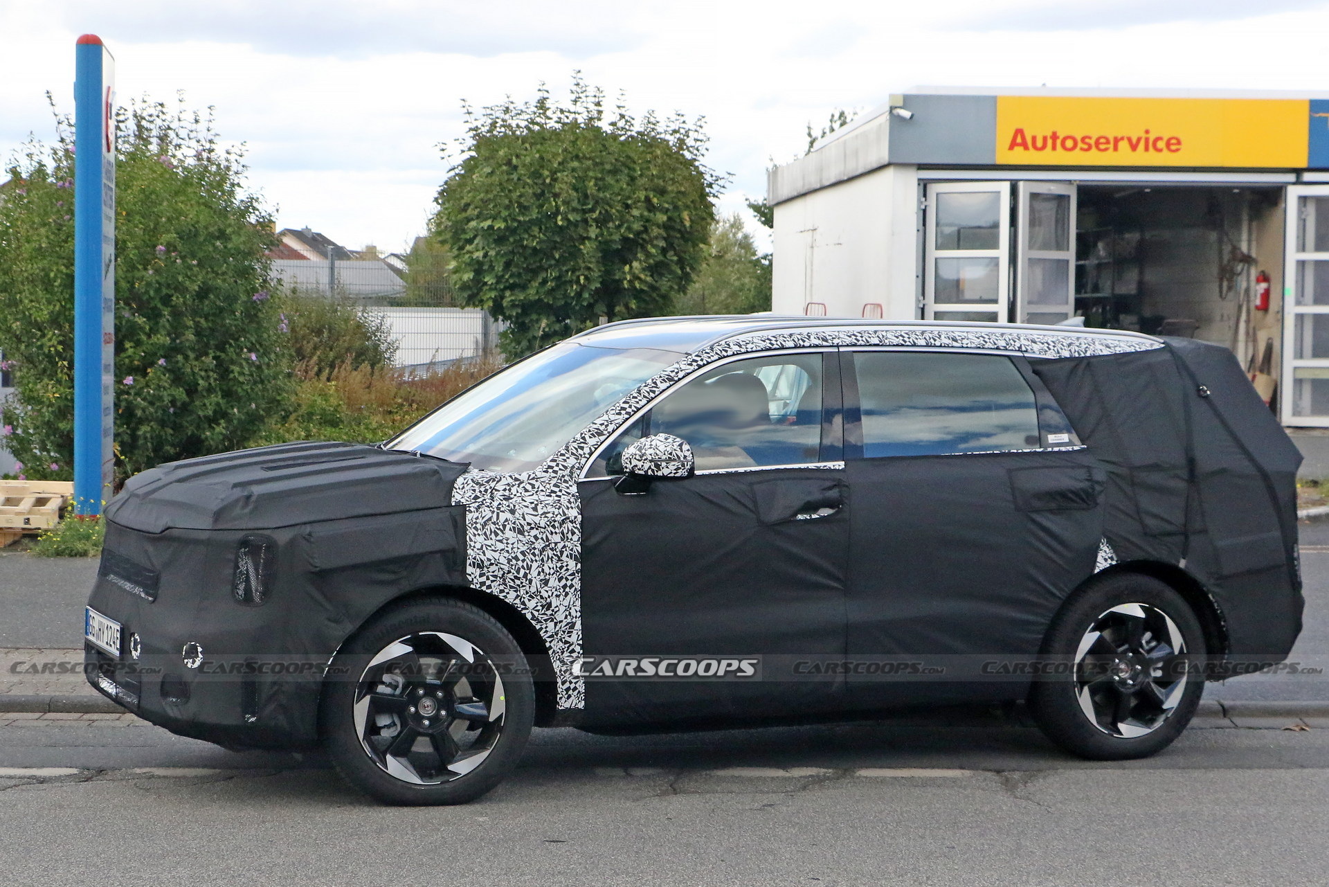 Kia Is Already Working On A Facelifted Sorento