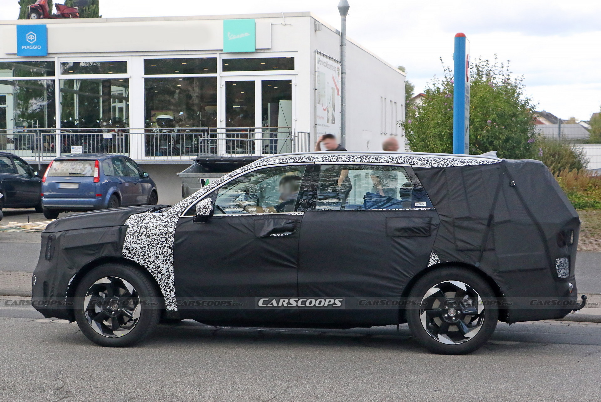 Kia Is Already Working On A Facelifted Sorento