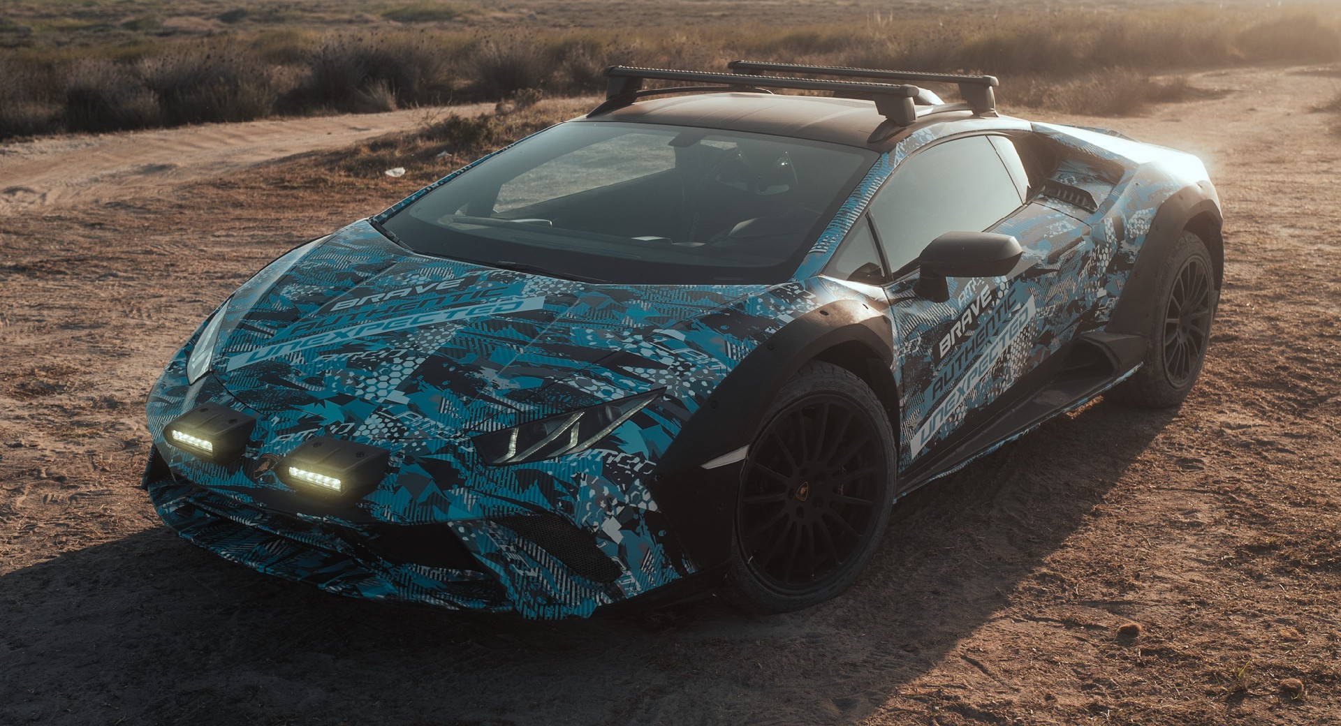 Lamborghini Huracán Sterrato conquiert le sable dans un nouveau teaser