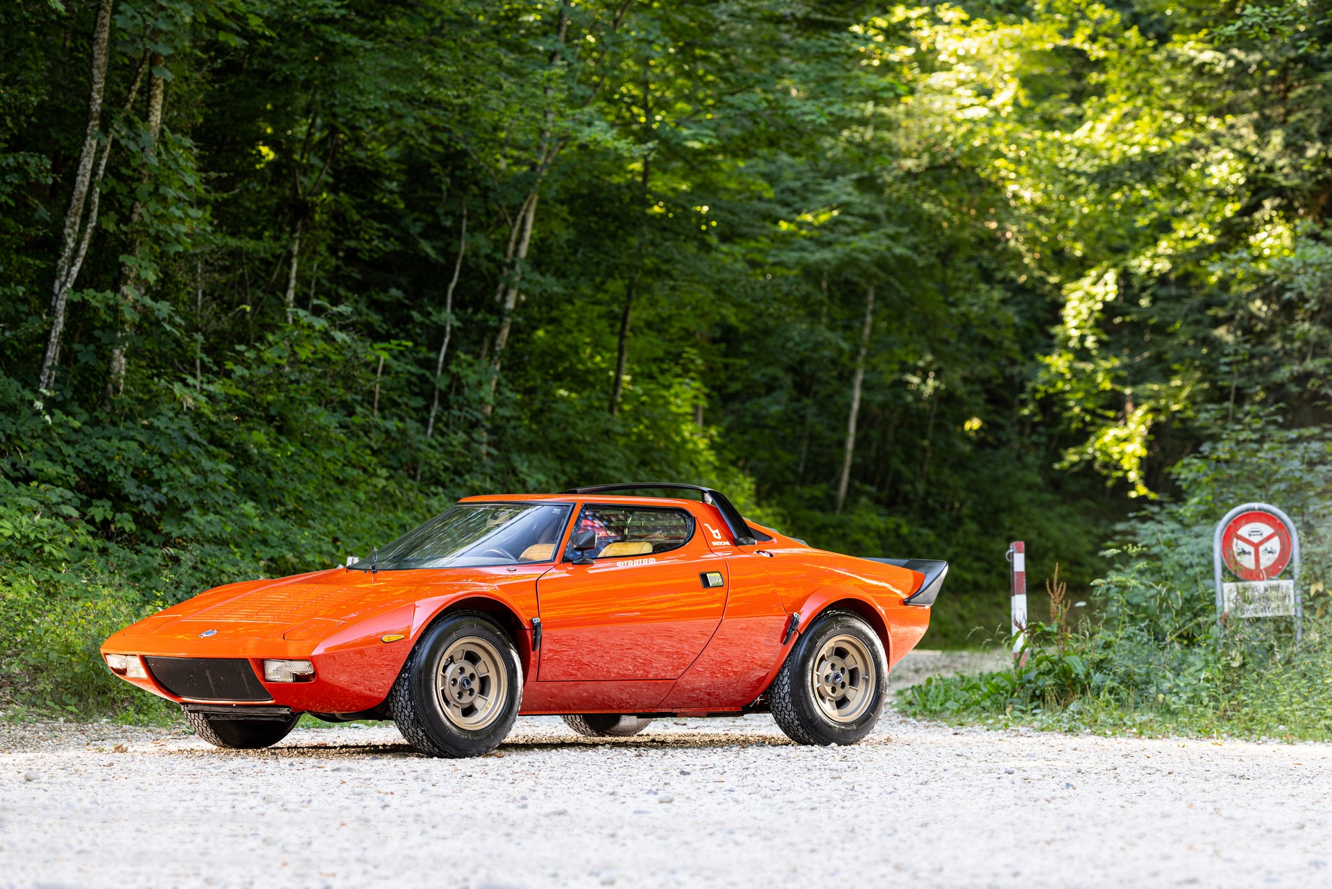 Lancia Stratos May Sell For Over $700,000 Despite A Major Crash In The Past