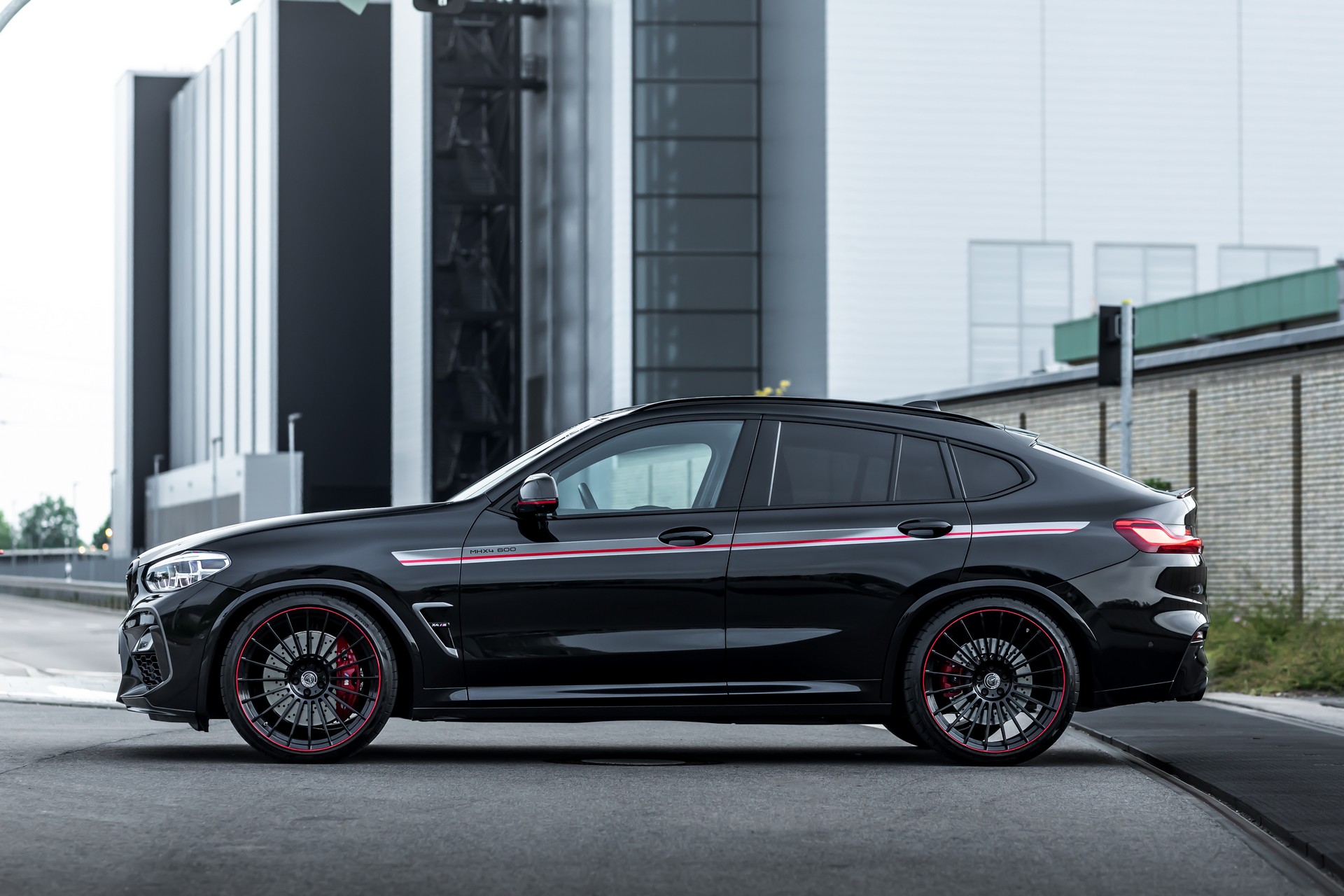 Manhart’s 635 HP MHX4 Takes The BMW X4 M Competition To The Next Level