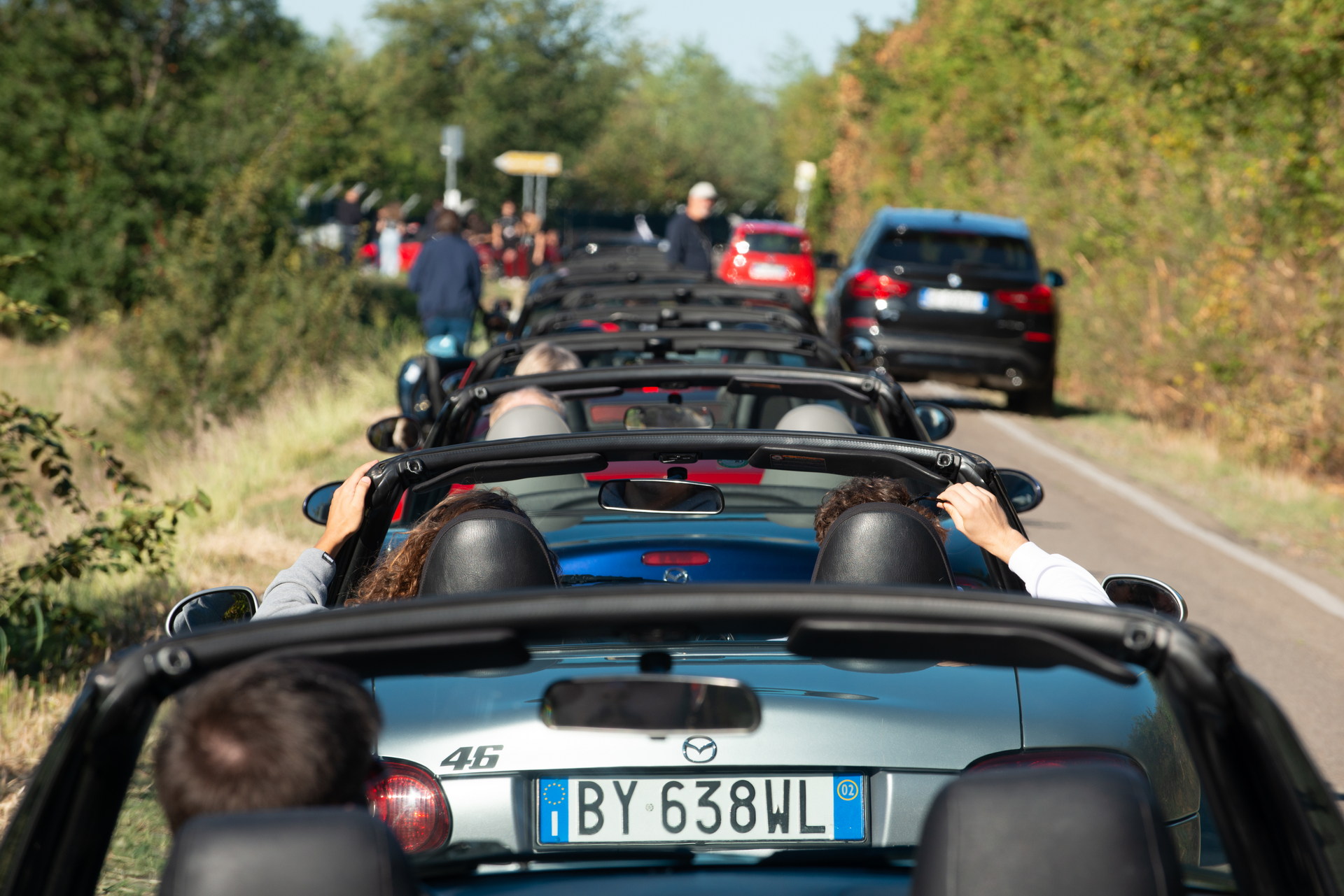 Record-Breaking Mazda MX-5 Parade With 707 Vehicles Held In Italy