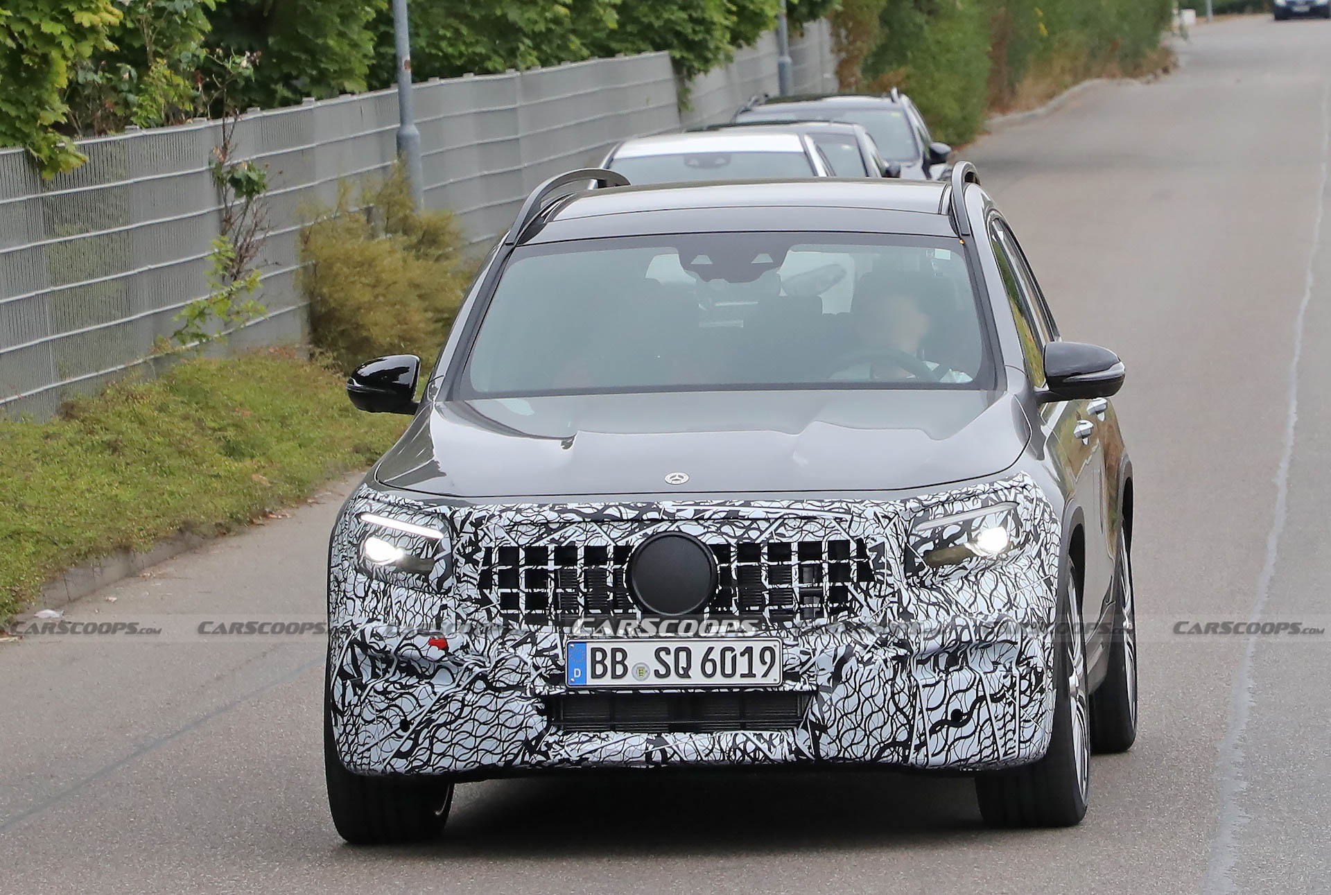 2023 Mercedes-AMG GLB 35 Facelift Is A Small SUV In A Big Hurry