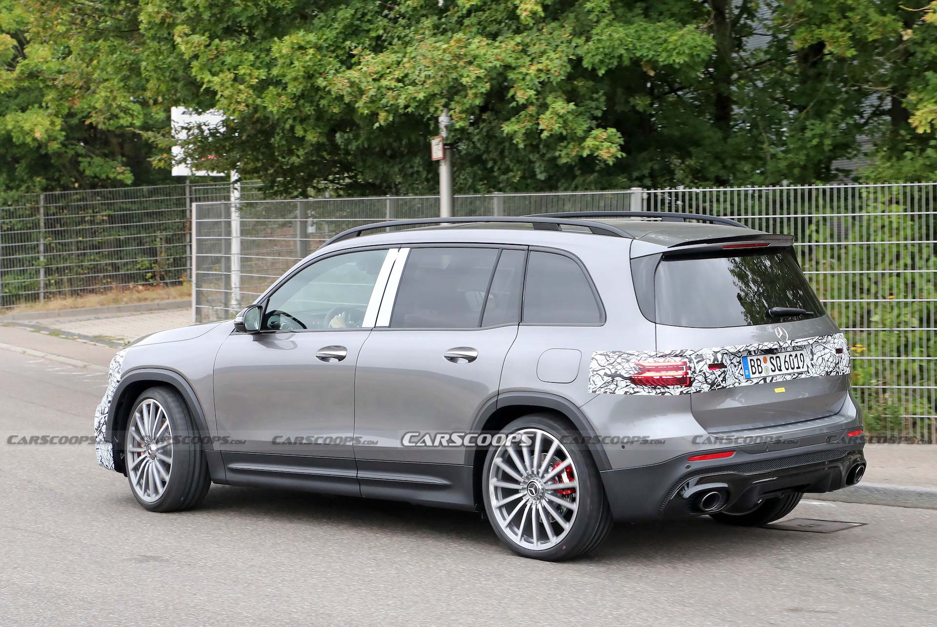 2023 Mercedes-AMG GLB 35 Facelift Is A Small SUV In A Big Hurry