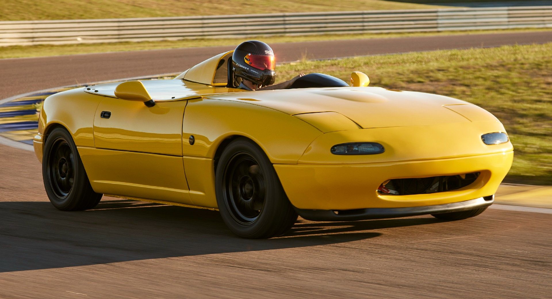 La Mazda MX-5 NA monoplace avec un moteur ND a l’air très amusante