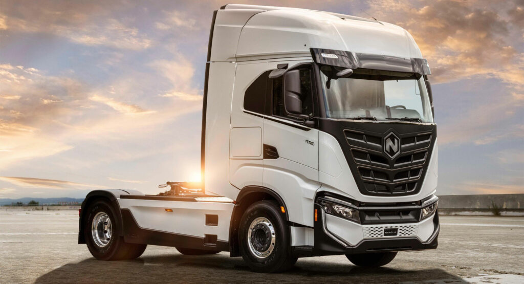  Nikola Debuts Tre BEV And FCEV Trucks In Europe