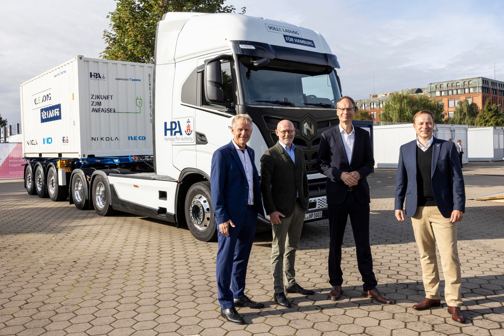 Nikola Debuts Tre BEV And FCEV Trucks In Europe