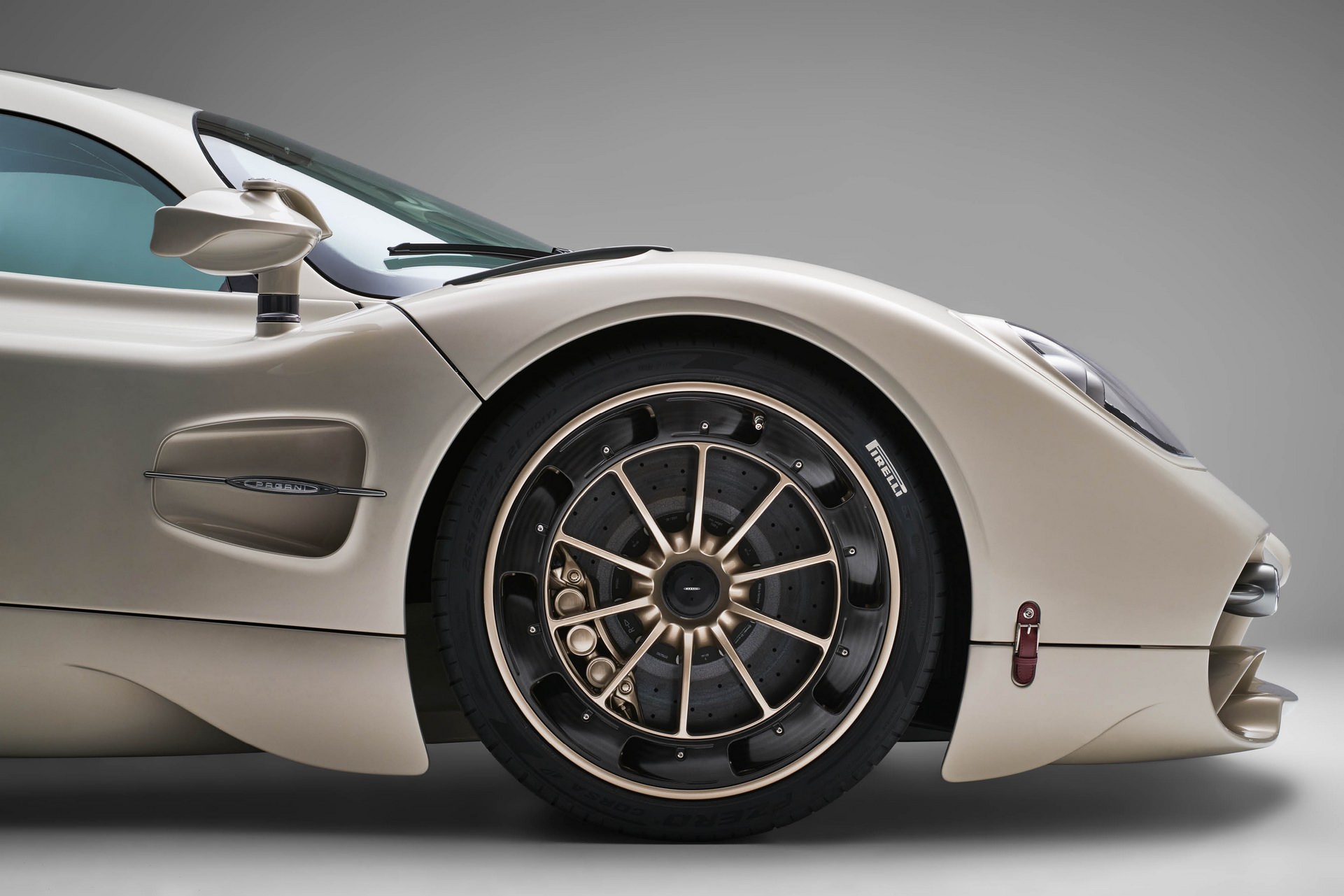 New Pagani Utopia Is 852-HP Of Manual-Shift Hypercar Heaven