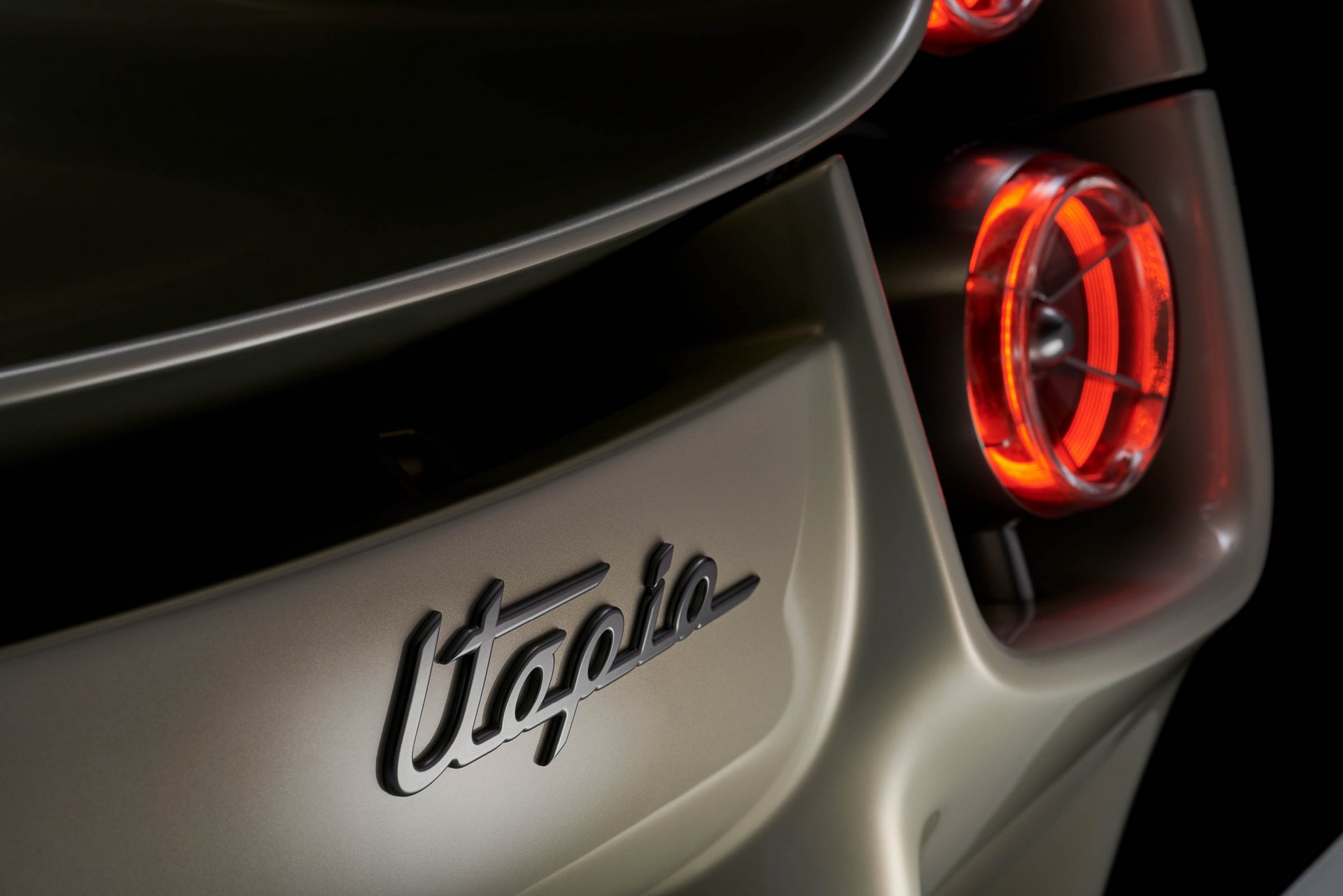 New Pagani Utopia Is 852-HP Of Manual-Shift Hypercar Heaven