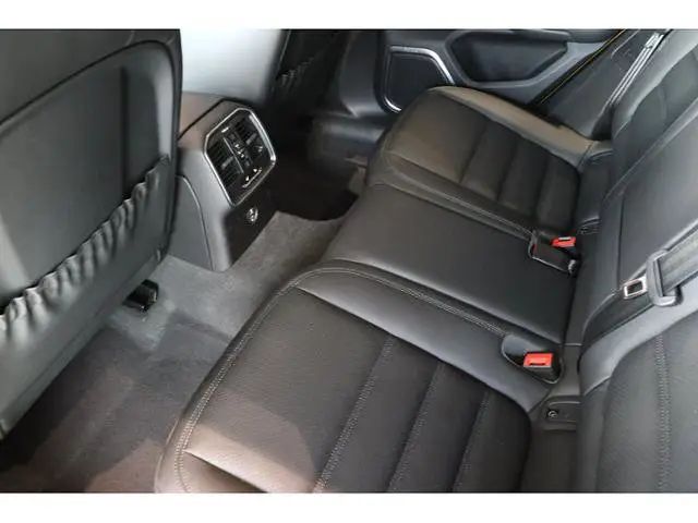 Someone Custom Ordered A Racing Yellow 2021 Porsche Macan Turbo So You Can Enjoy It