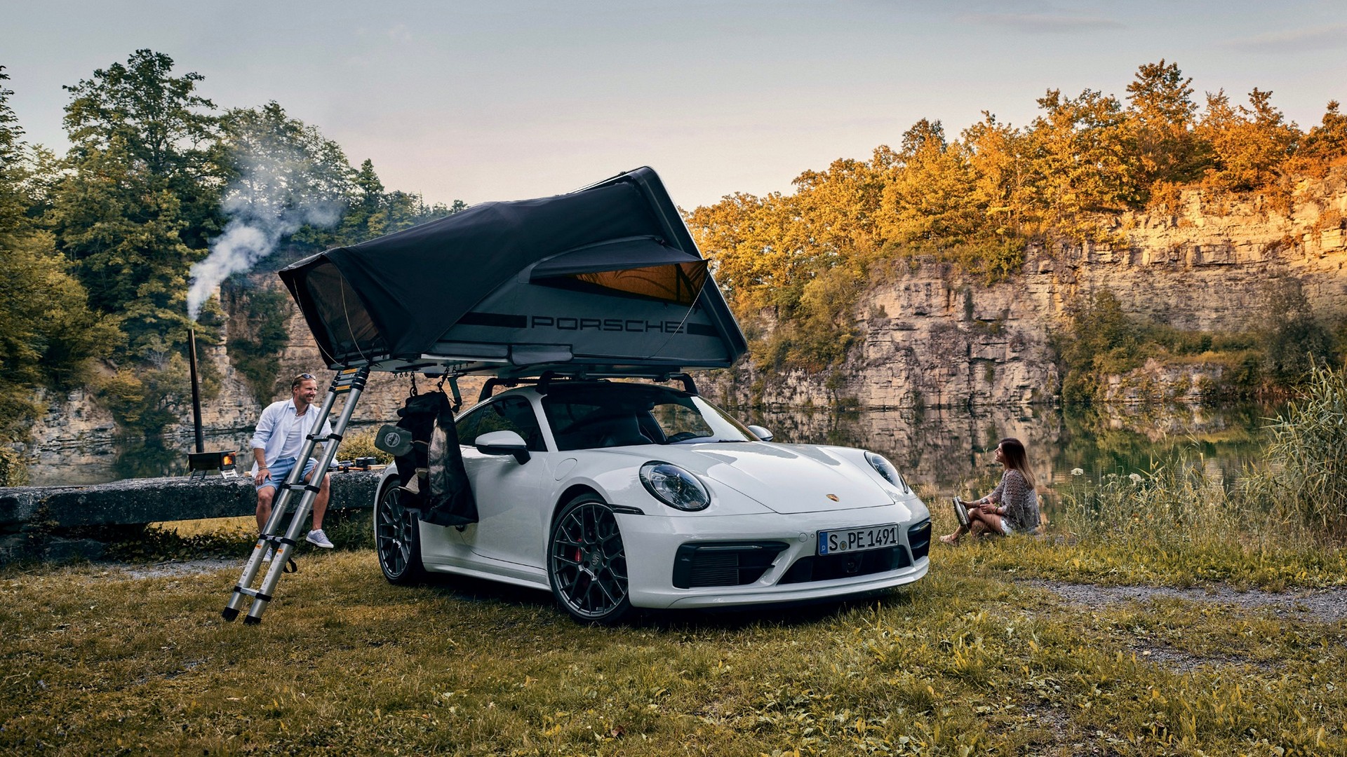 Porsche Wants 911 Owners To Use This Roof Tent For Their Adventures