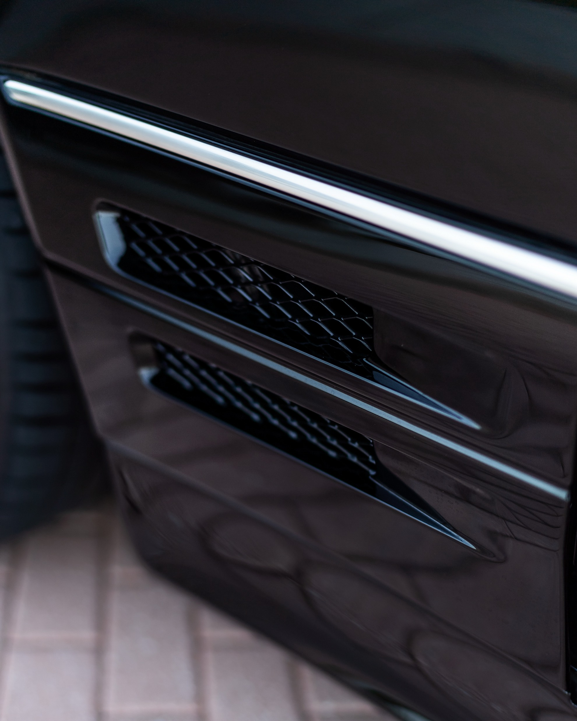 RENNTech Gives Us All The Details On The S76R’s Bored And Stroked 7.6-Liter V12