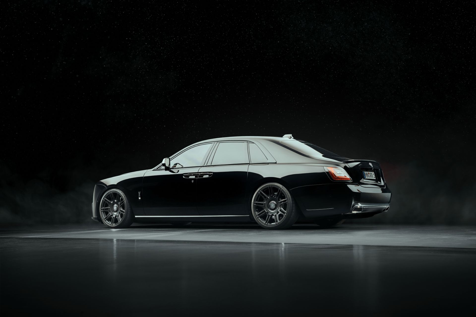 Spofec’s Rolls-Royce Ghost Black Badge Combines Stealthy Sportiness With 696 HP