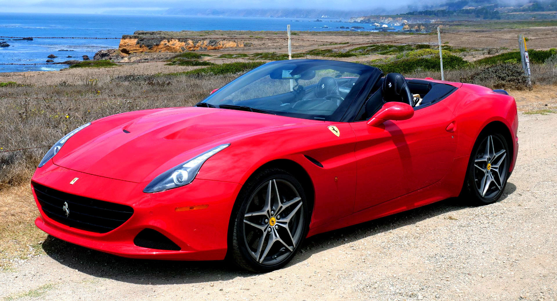 Un homme courageux a parcouru 13 000 miles avec sa Ferrari California T lors d’un road trip à travers les États-Unis