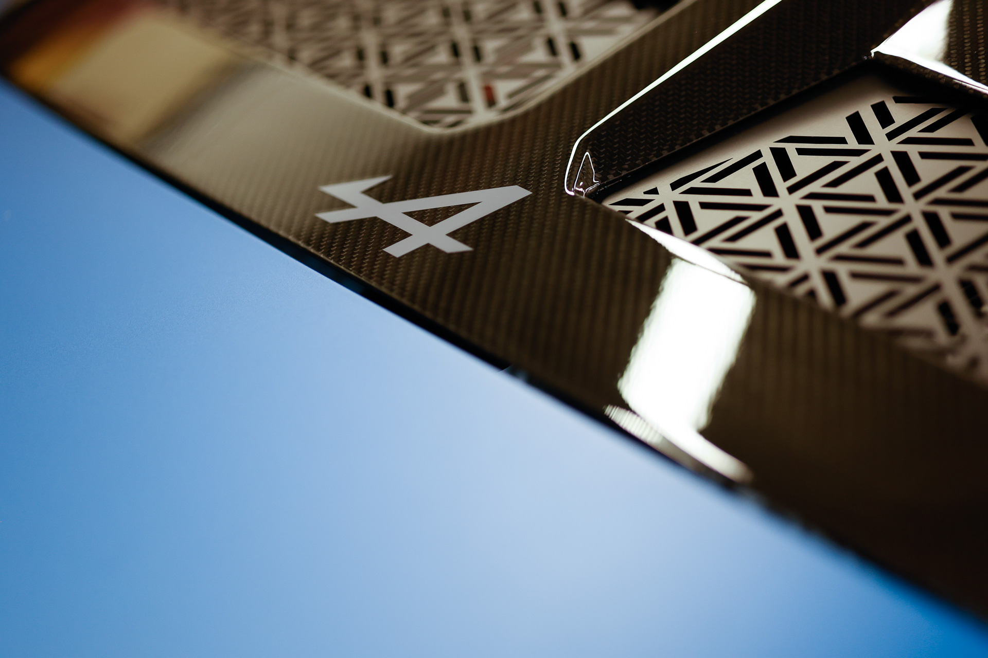 Hardcore Alpine A110 R Shows Off Its Weight Loss In Paris